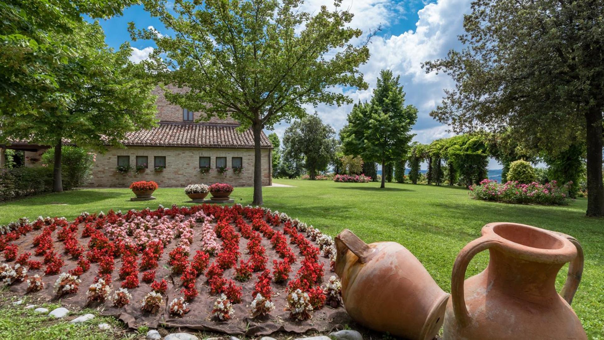VILLA AMBRAH 12&1, Emma Villas