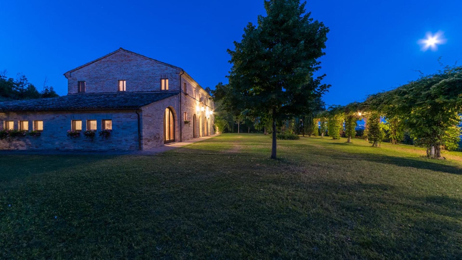 VILLA AMBRAH 12&1, Emma Villas
