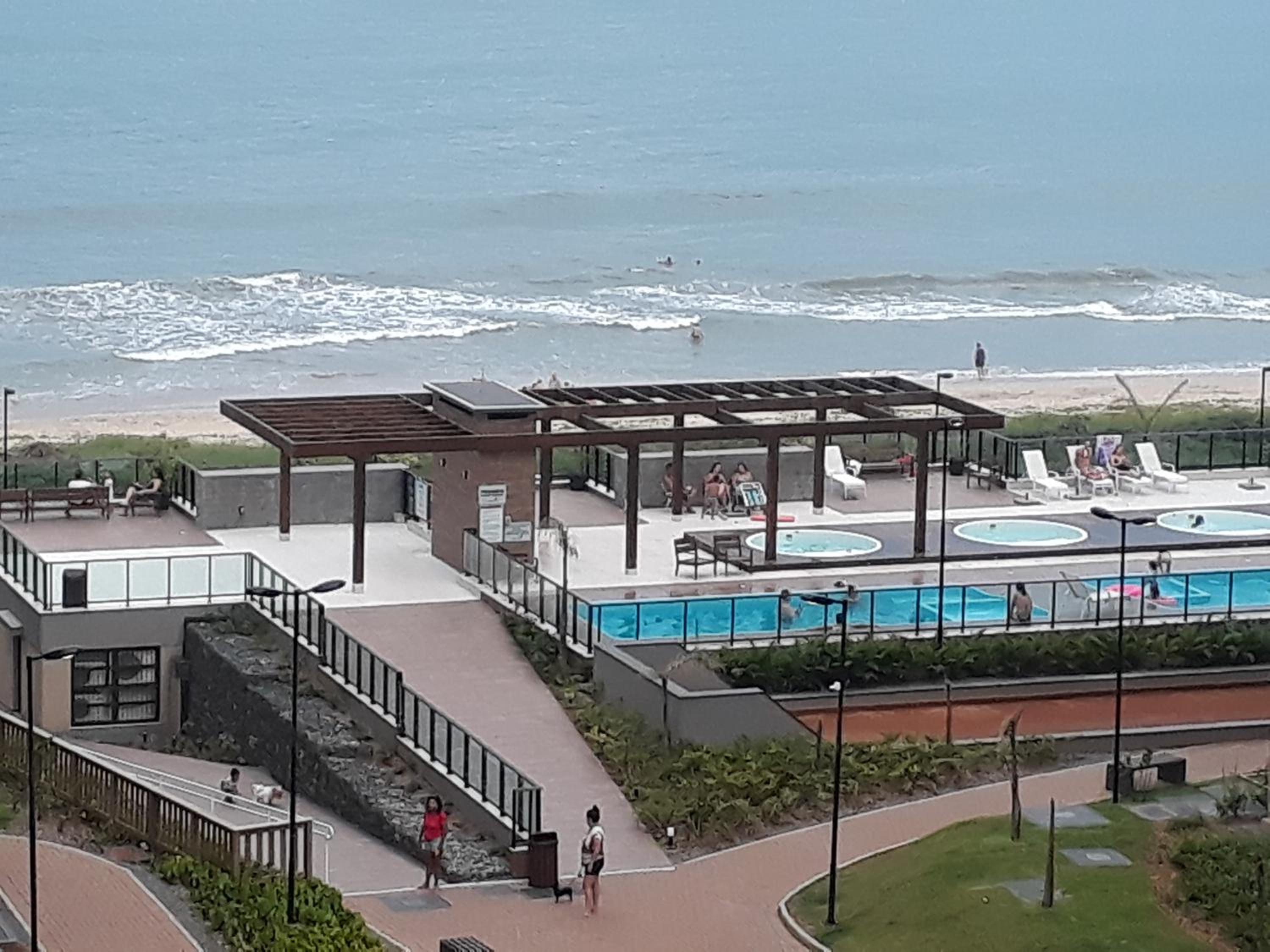 Apartamento CONFORT CLUB FRENTE MAR completo.