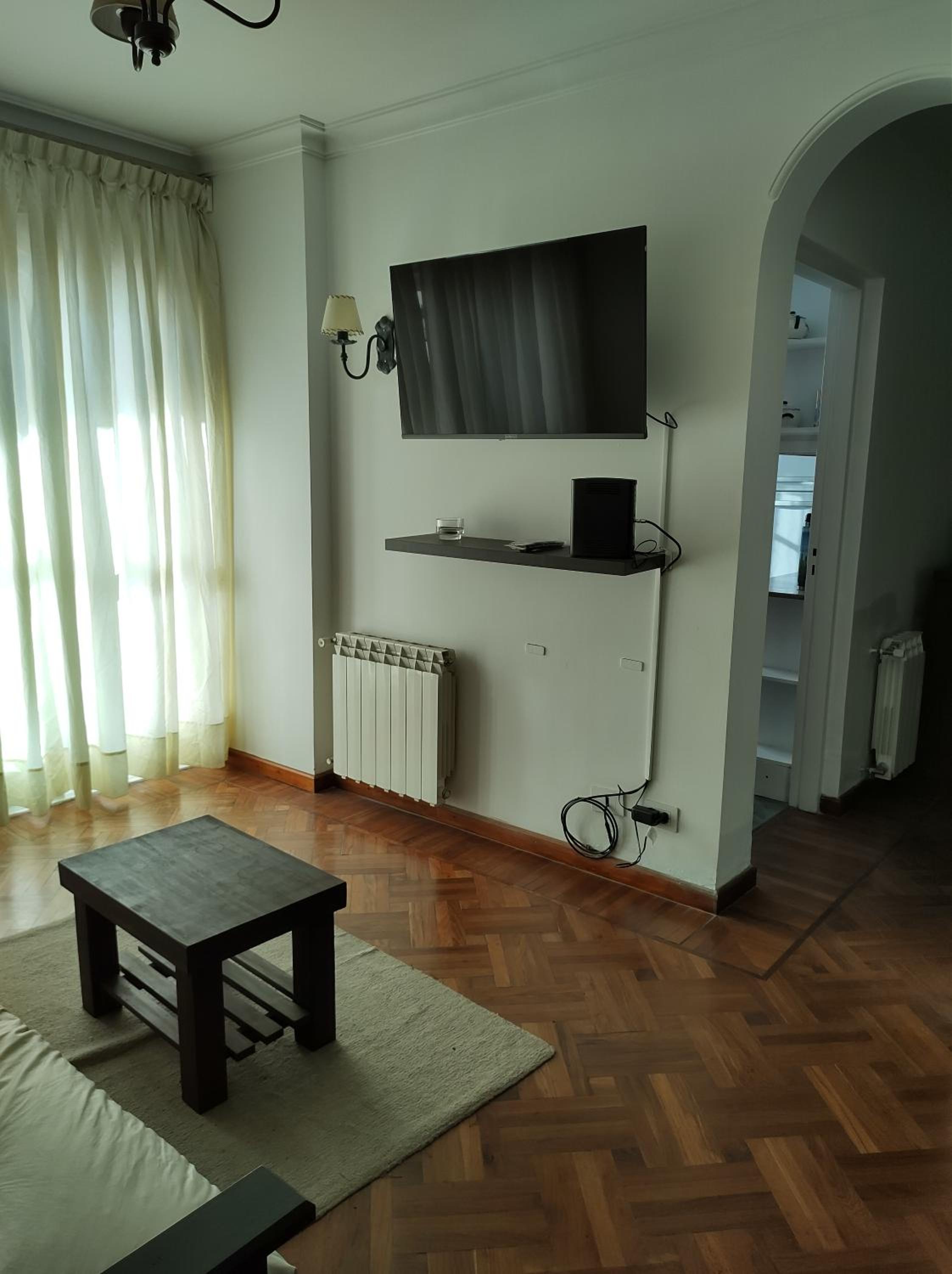 DEPARTAMENTO EN MICROCENTRO CON COCHERA