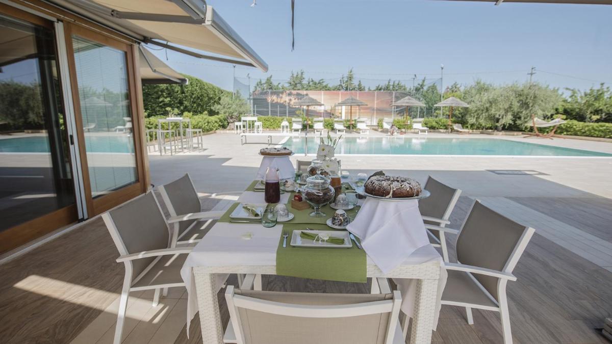 VILLA DEL GARGANO 4&2, Emma Villas view 2