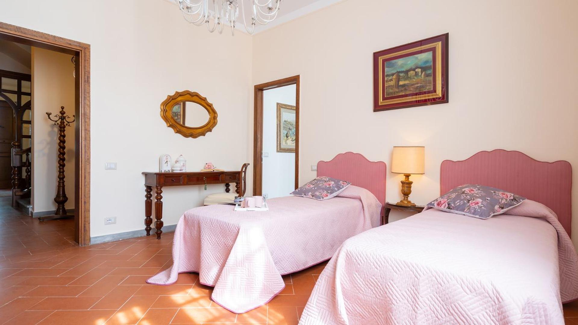 Villa Fiorentini 10, Emma Villas