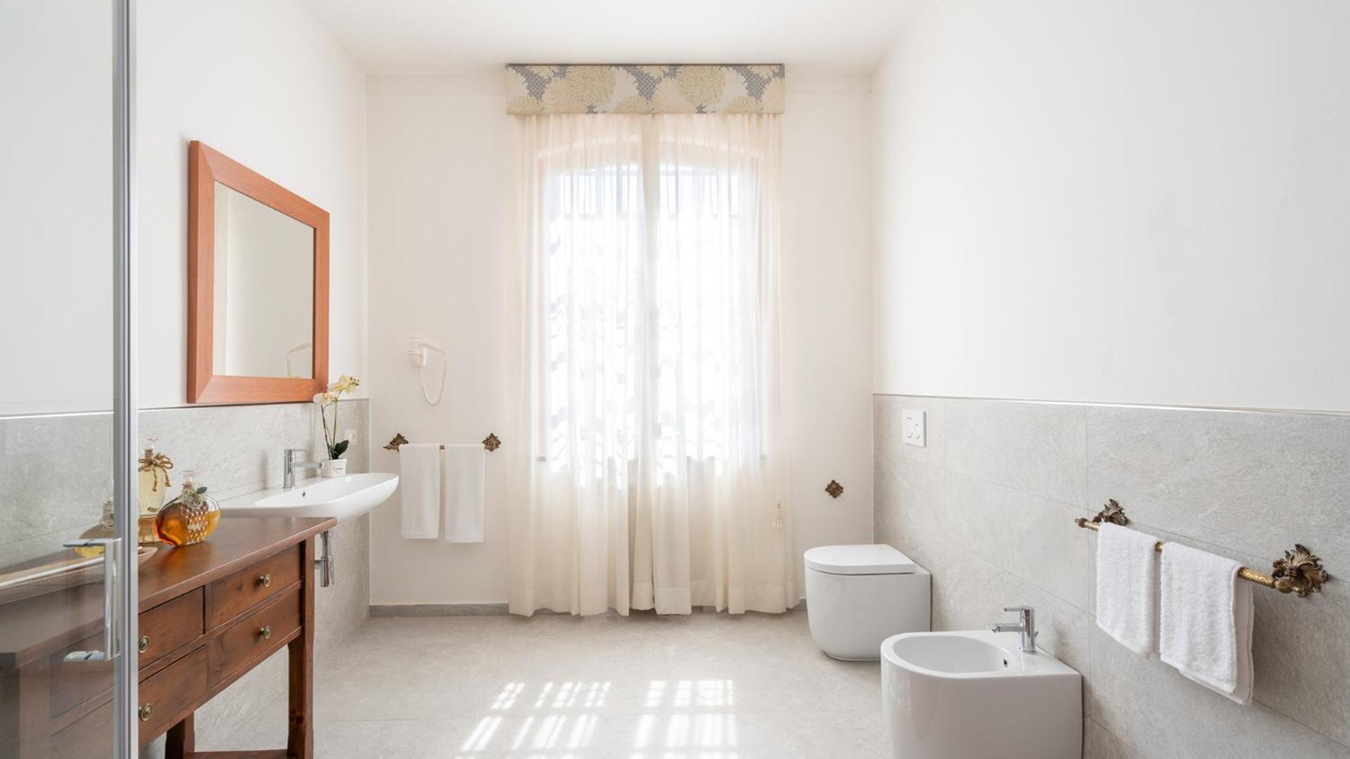 Villa Fiorentini 10, Emma Villas