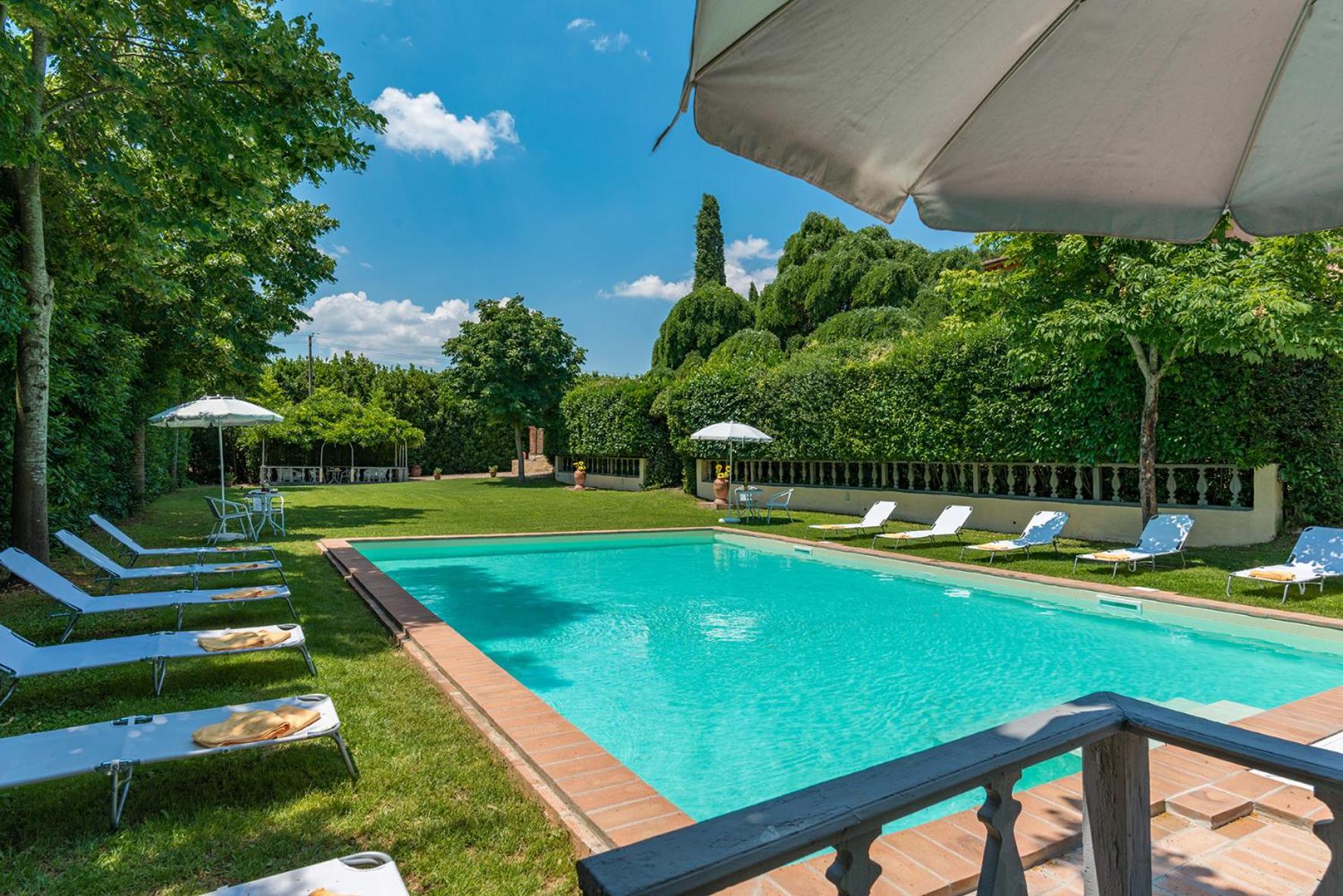 VILLA DELLE SOPHORE 12, Emma Villas view 5
