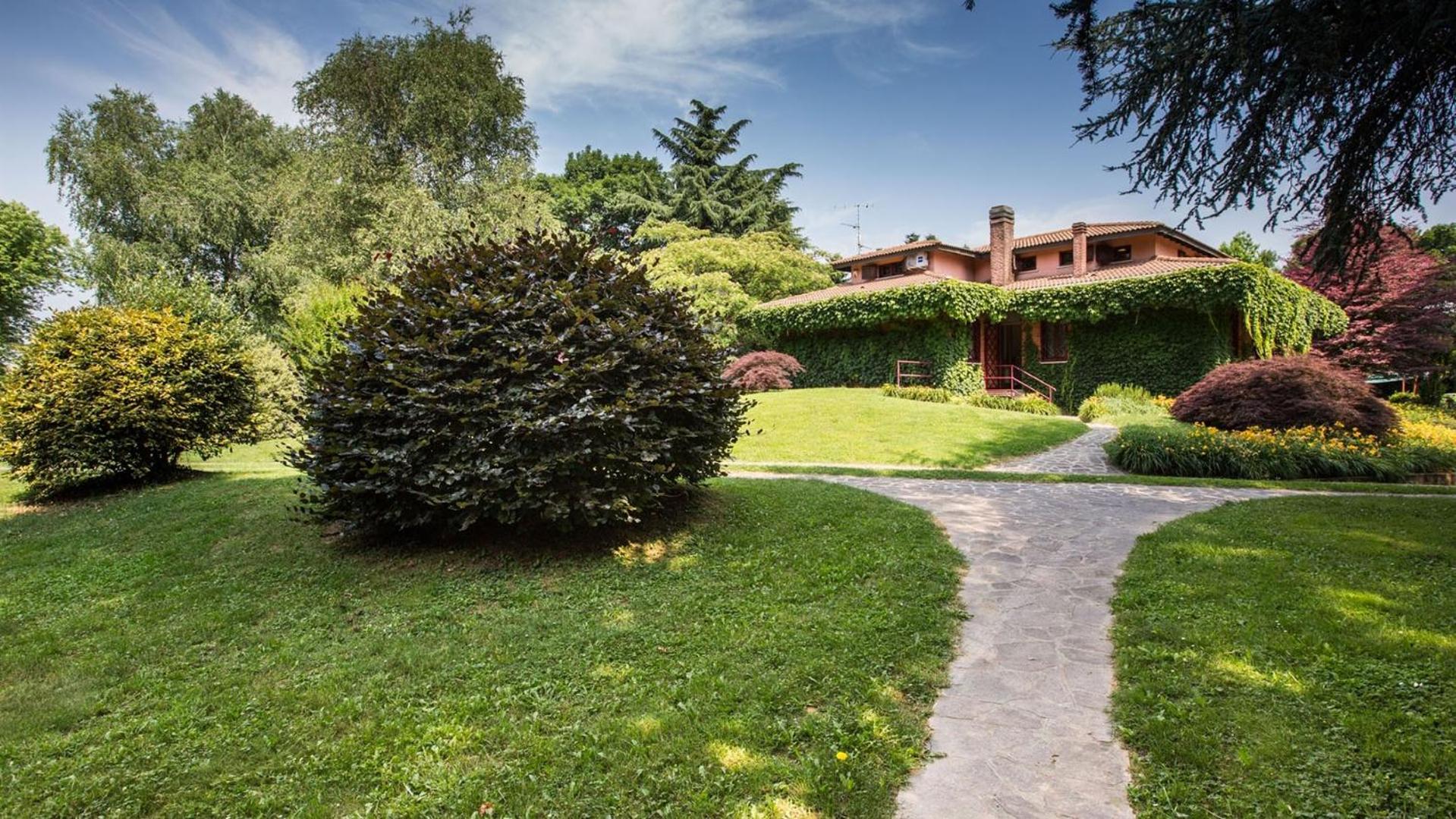 VILLA PINA 8&2, Emma Villas view 4