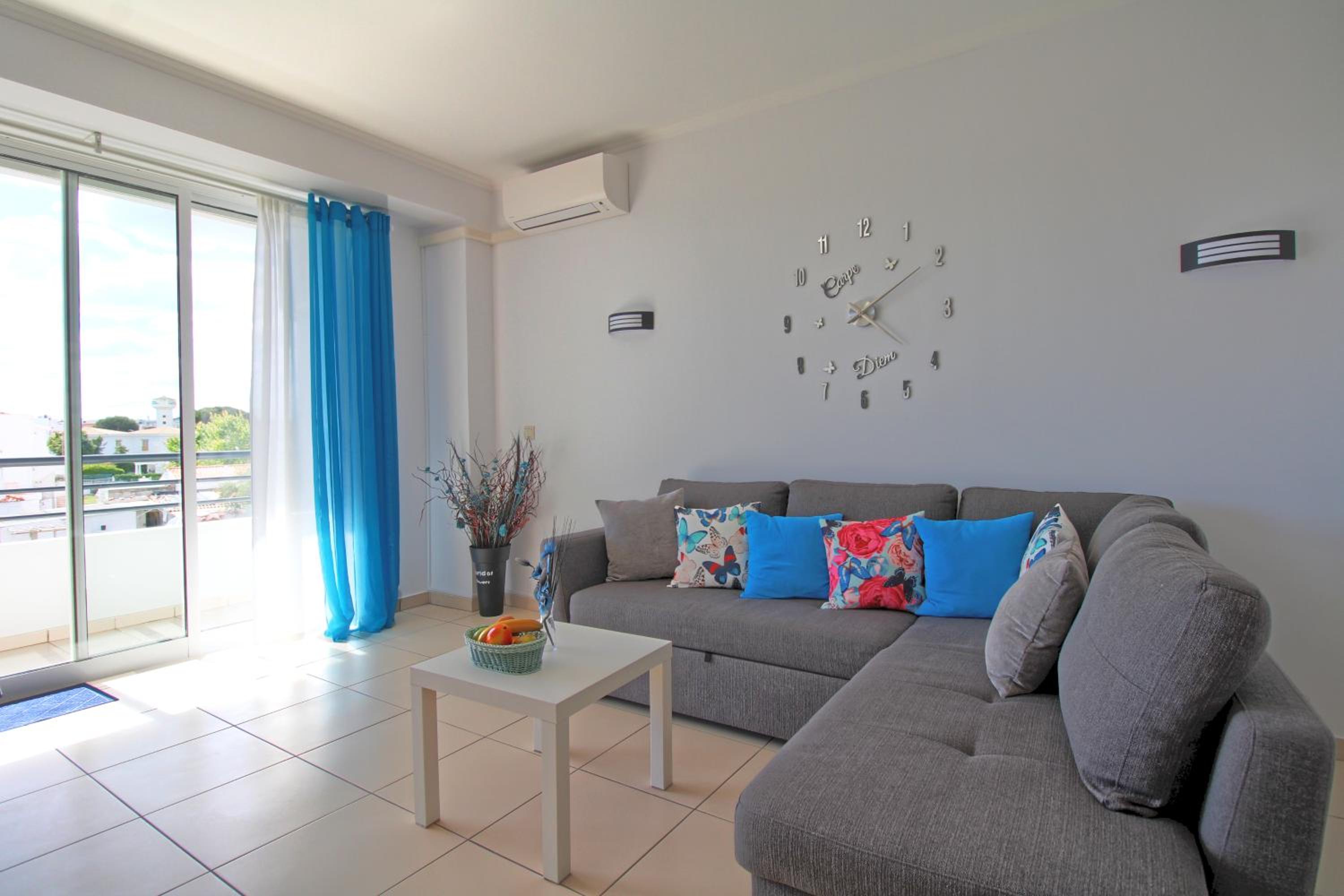AlbufeiraMar Beach Apartment view 3
