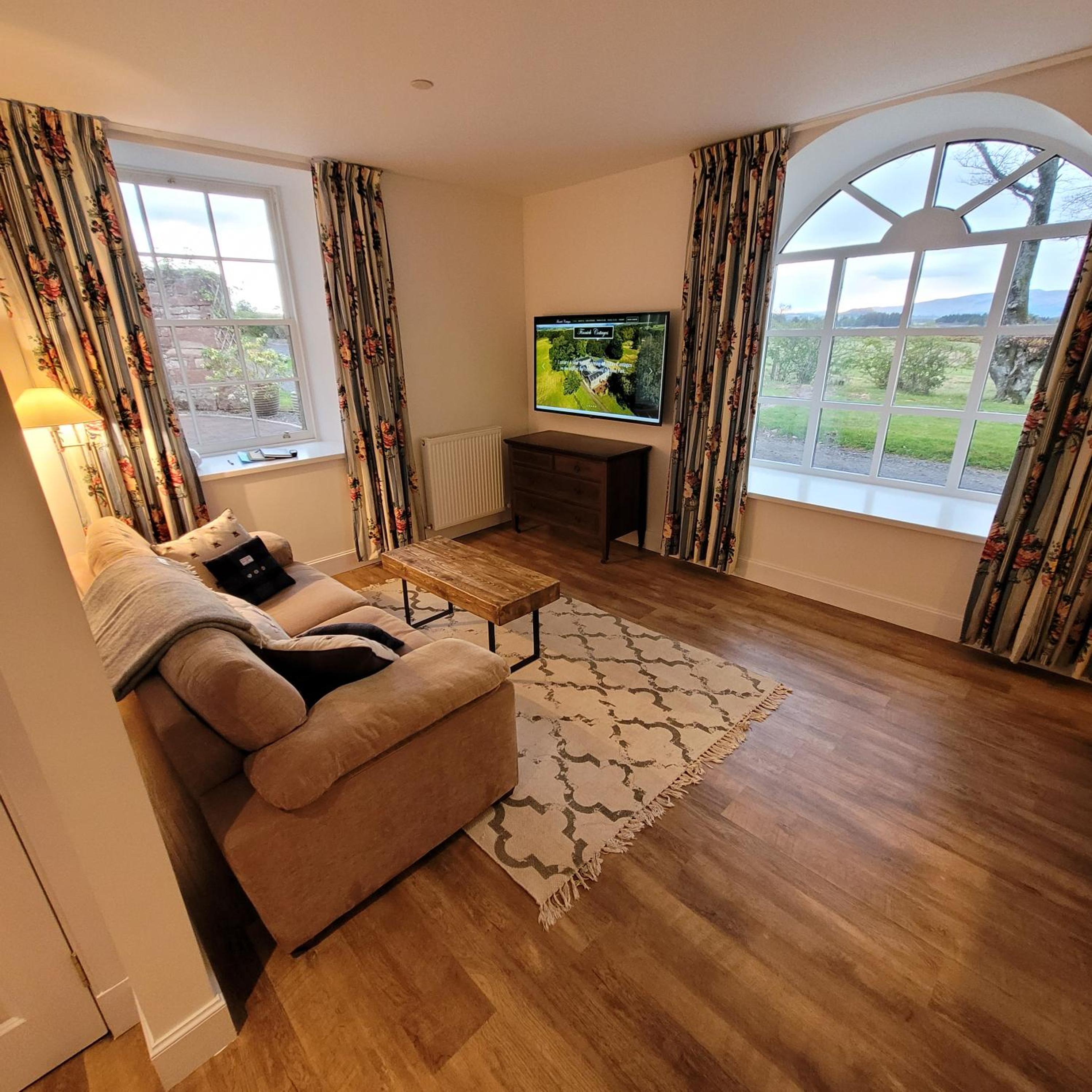 Loch Lomond Finnich Cottages view 4