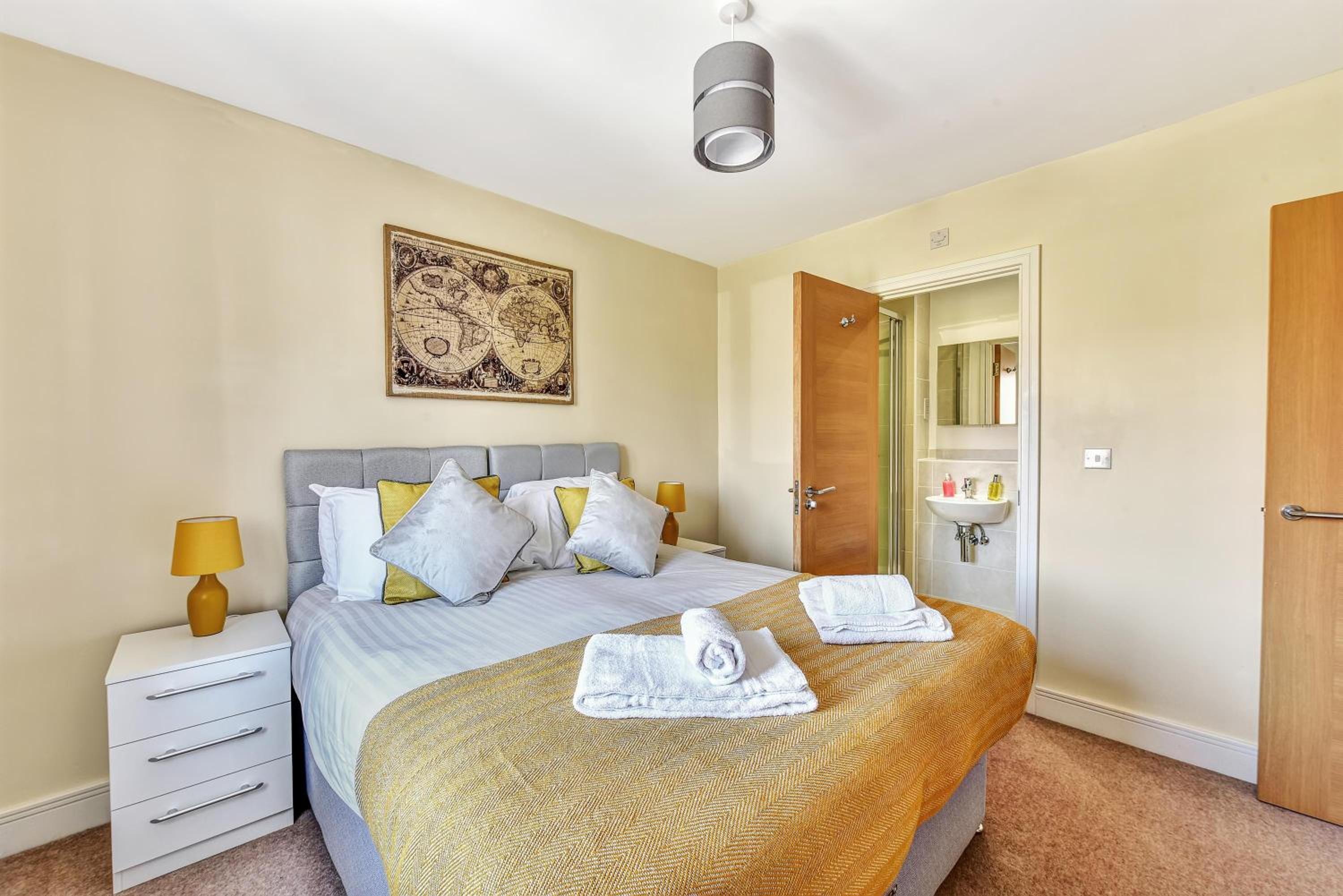 London Heathrow Living Holywell Serviced Houses - 3 and 4 bedrooms By 360stays, photo 92