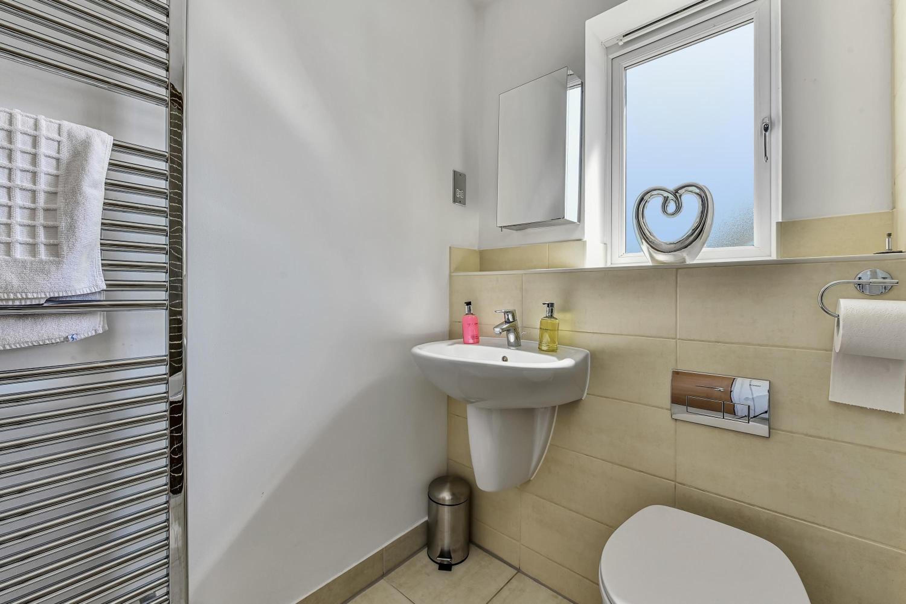 London Heathrow Living Holywell Serviced Houses - 3 and 4 bedrooms By 360stays, photo 160