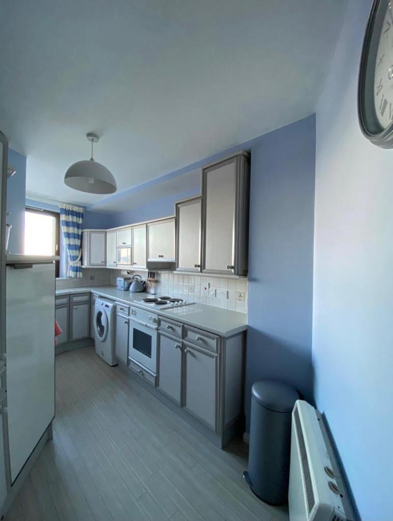Harbour and River View, Beach 50m from doorstep & free parking view 2