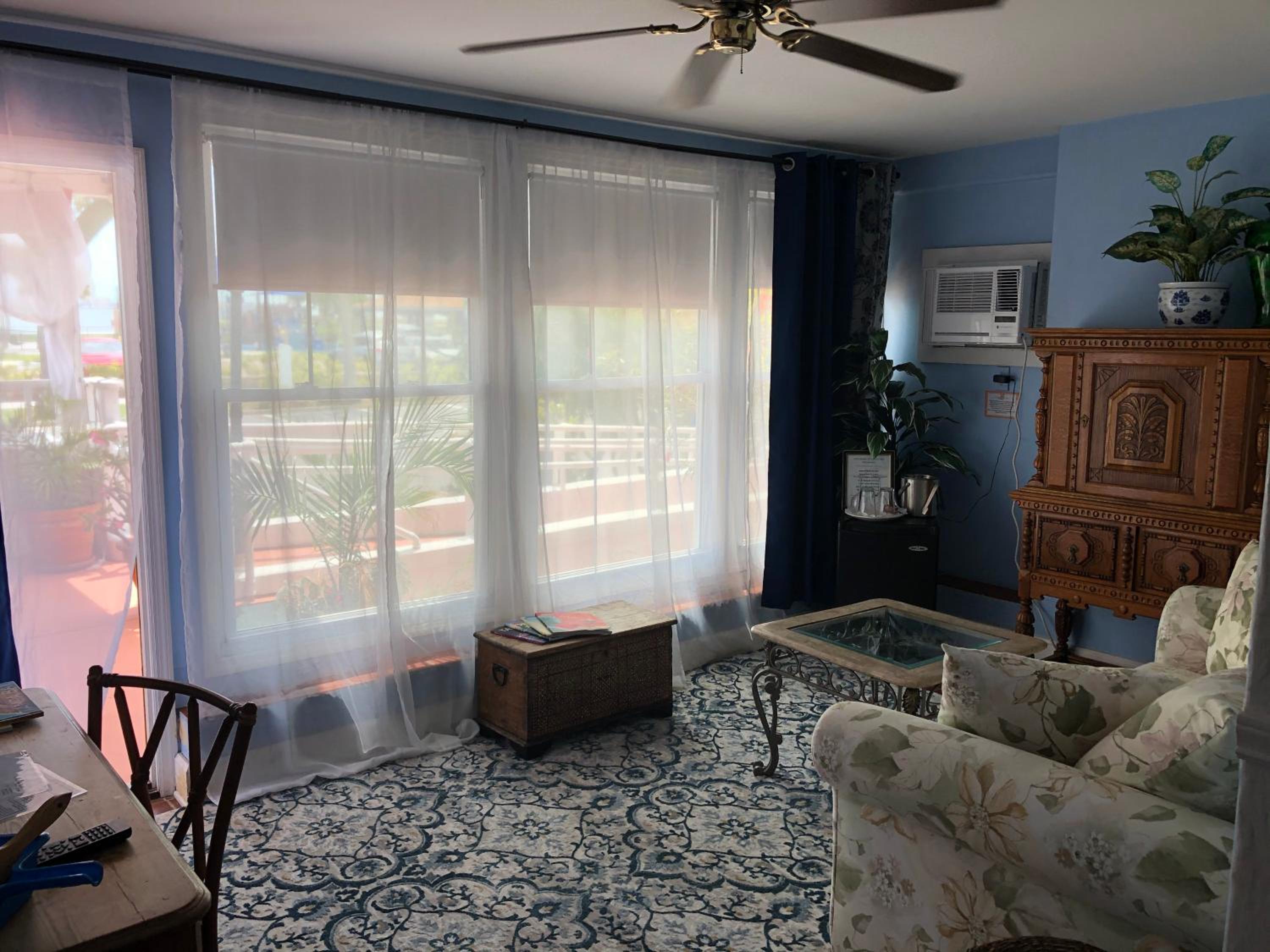 Sea Breeze Manor Inn view 3