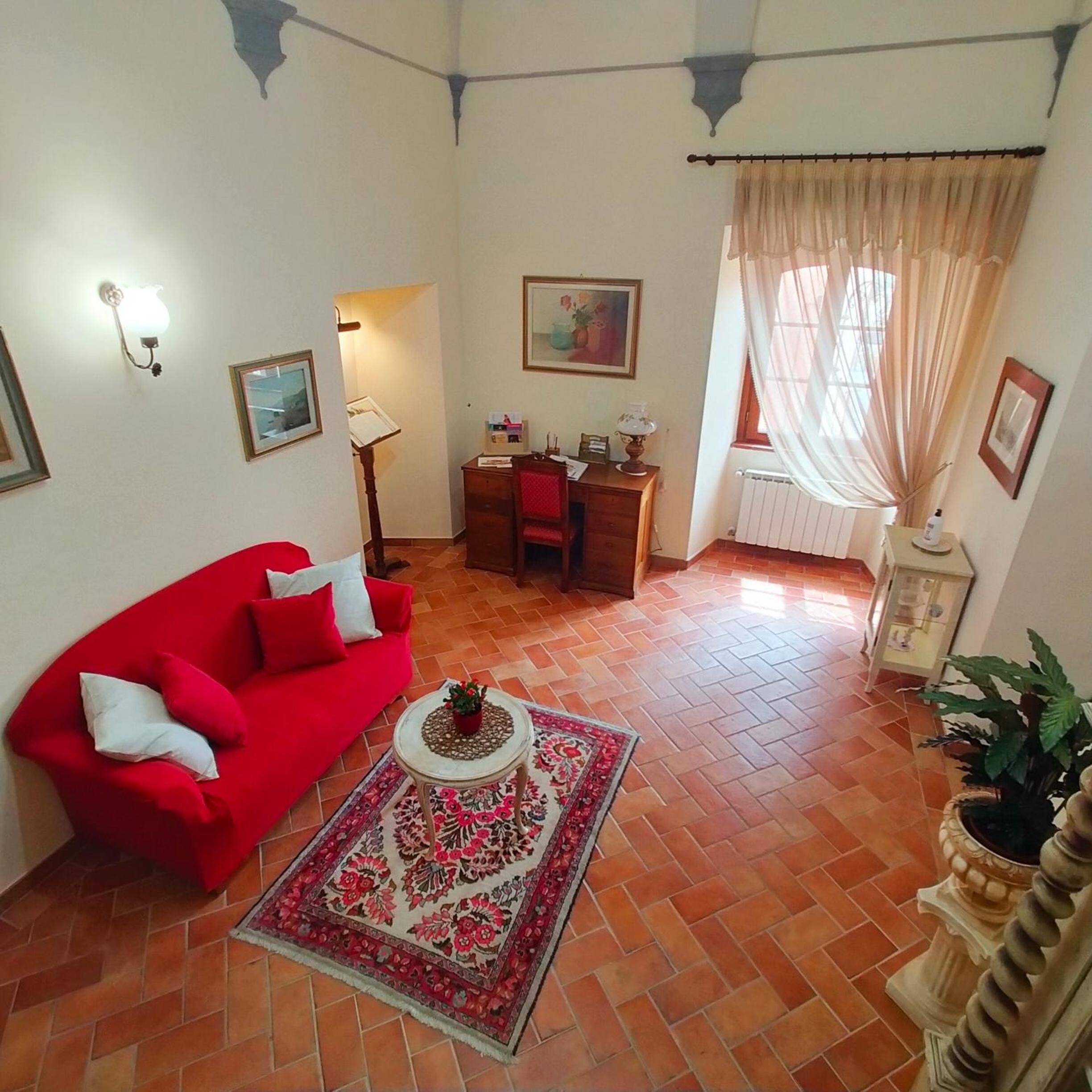 Palazzo Stiozzi Ridolfi view 5