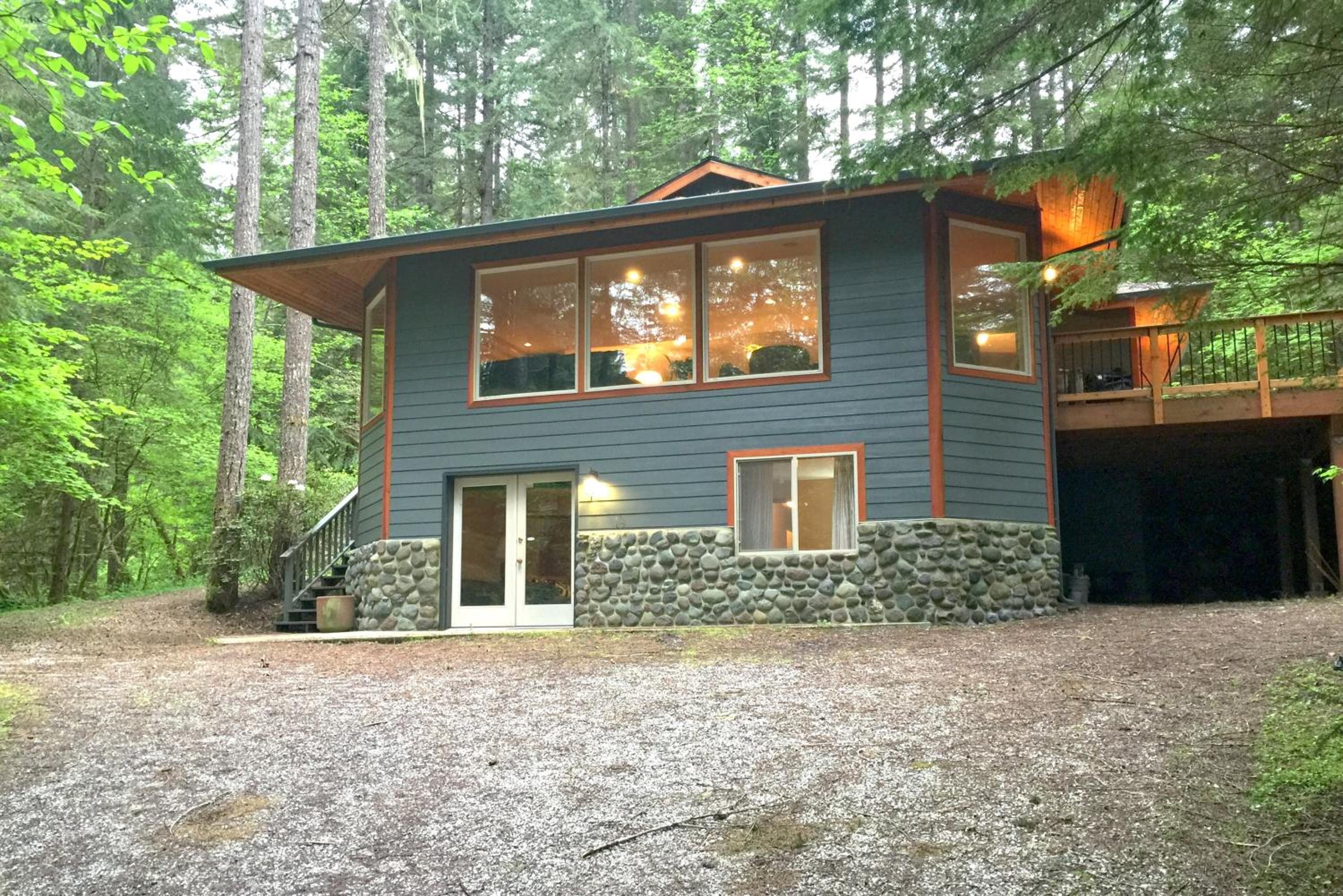 Snowline Cabin 29 - An Ultra Custom Family Vacation Home view 2