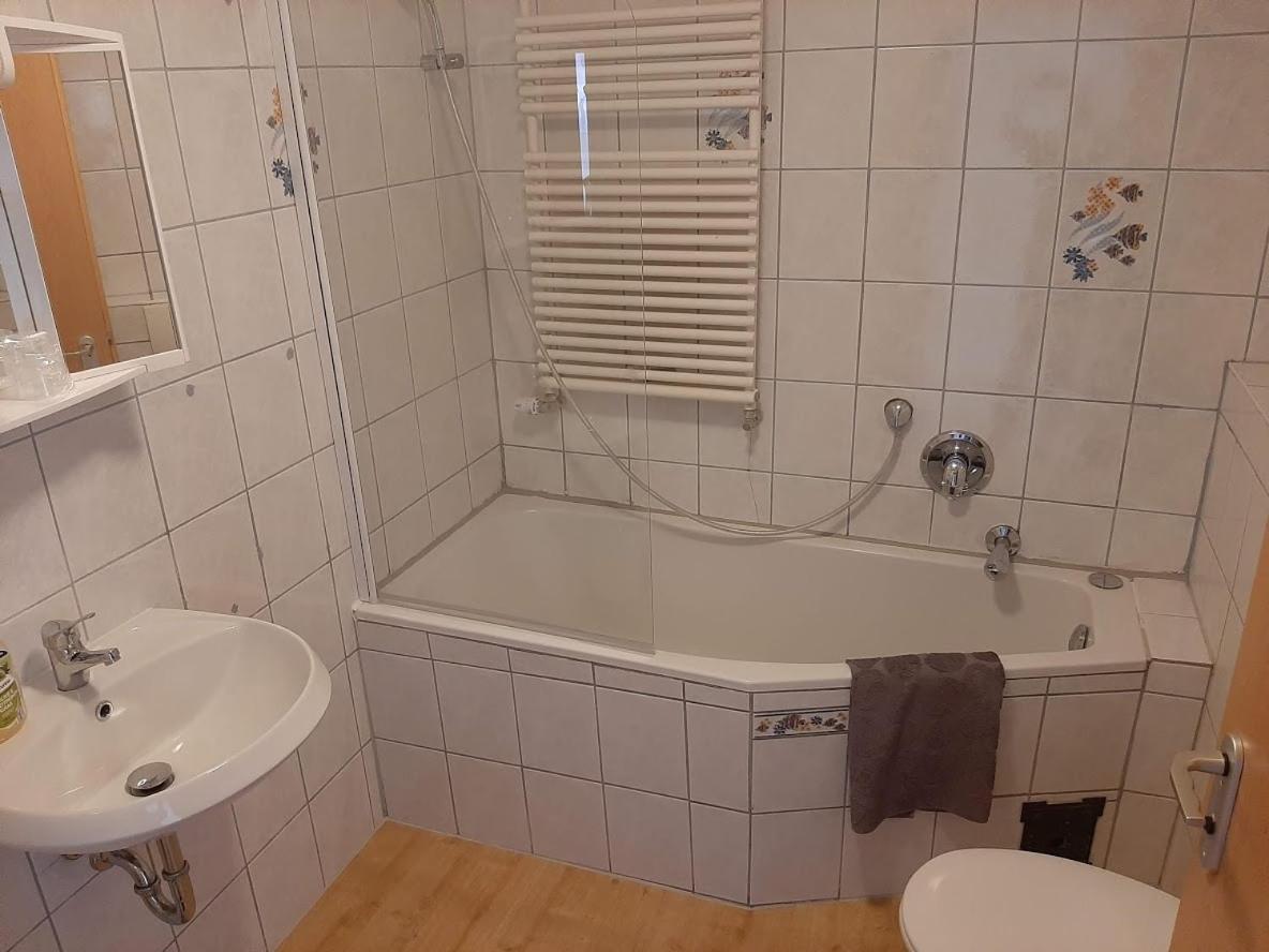 Gästehaus Apartments B & B27 und Pension Waldhorn view 3