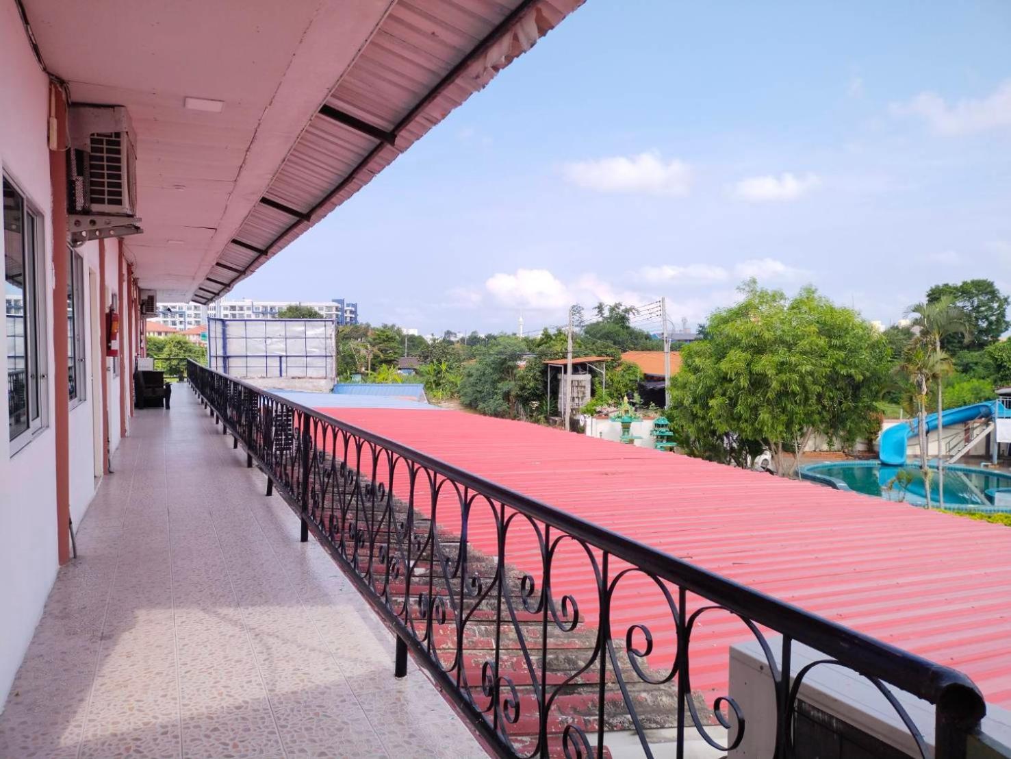 Baan Kaew Ruen Kwan
