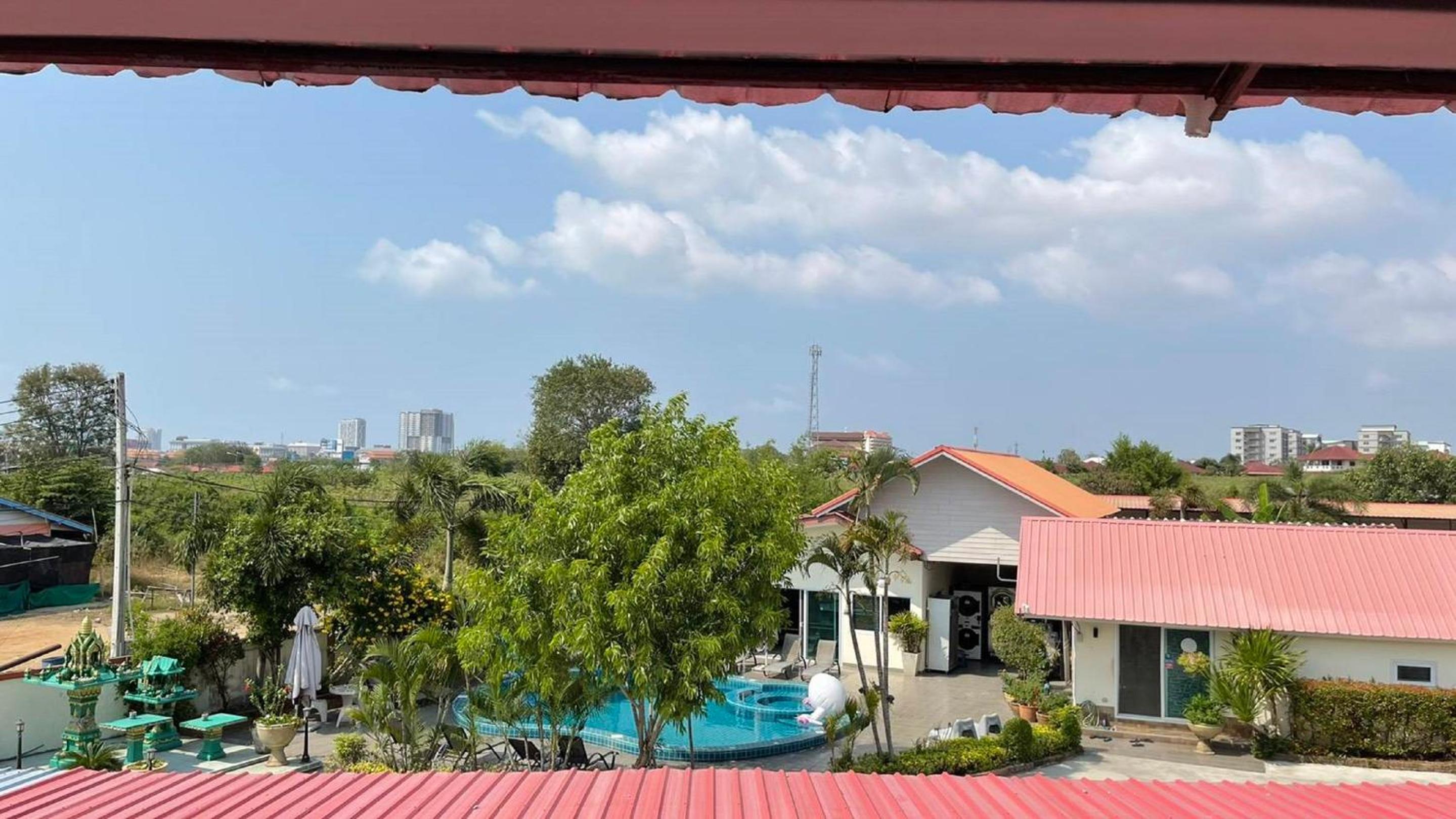 Baan Kaew Ruen Kwan