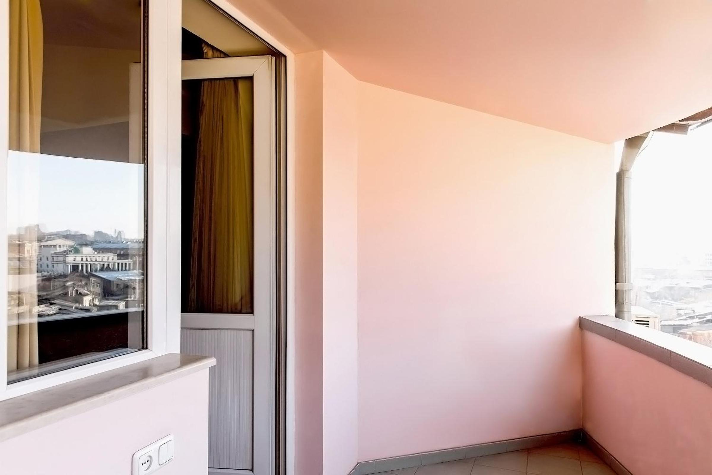 2 Bedroom Apartment on Chaikovski street
