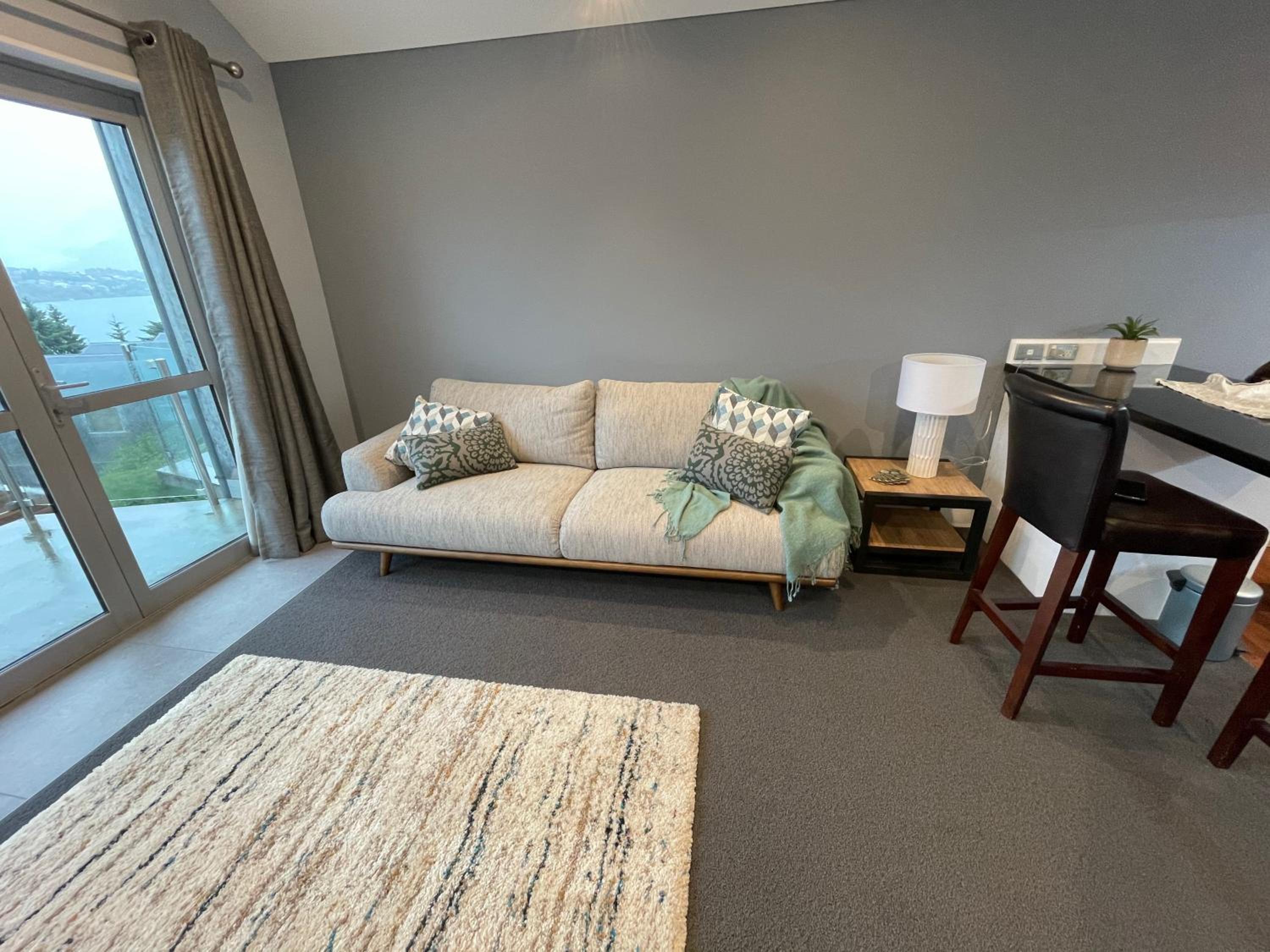 Alpine Village Lakeside Apartment