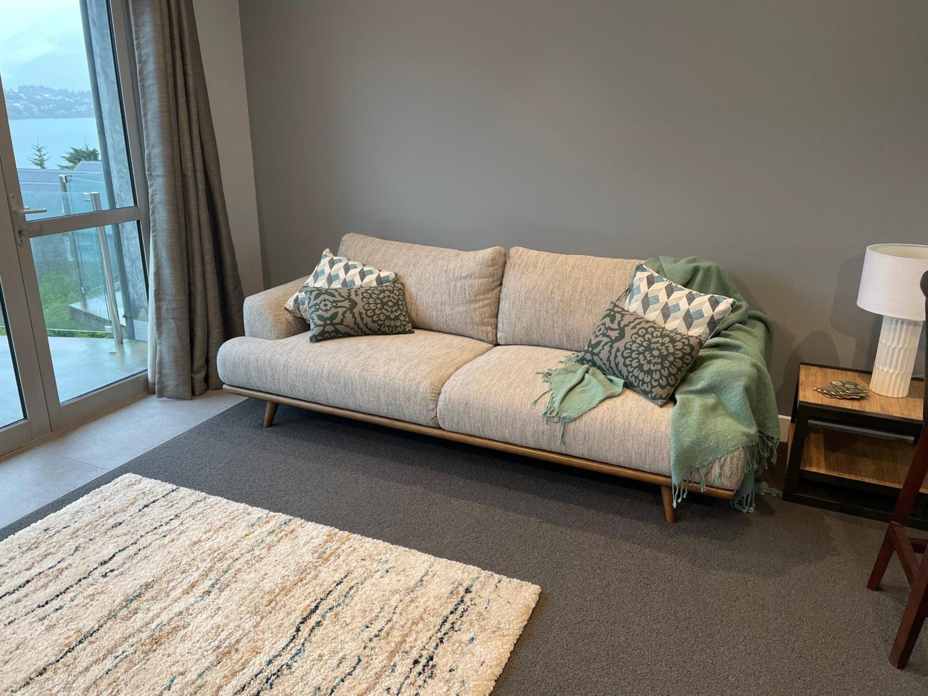 Alpine Village Lakeside Apartment
