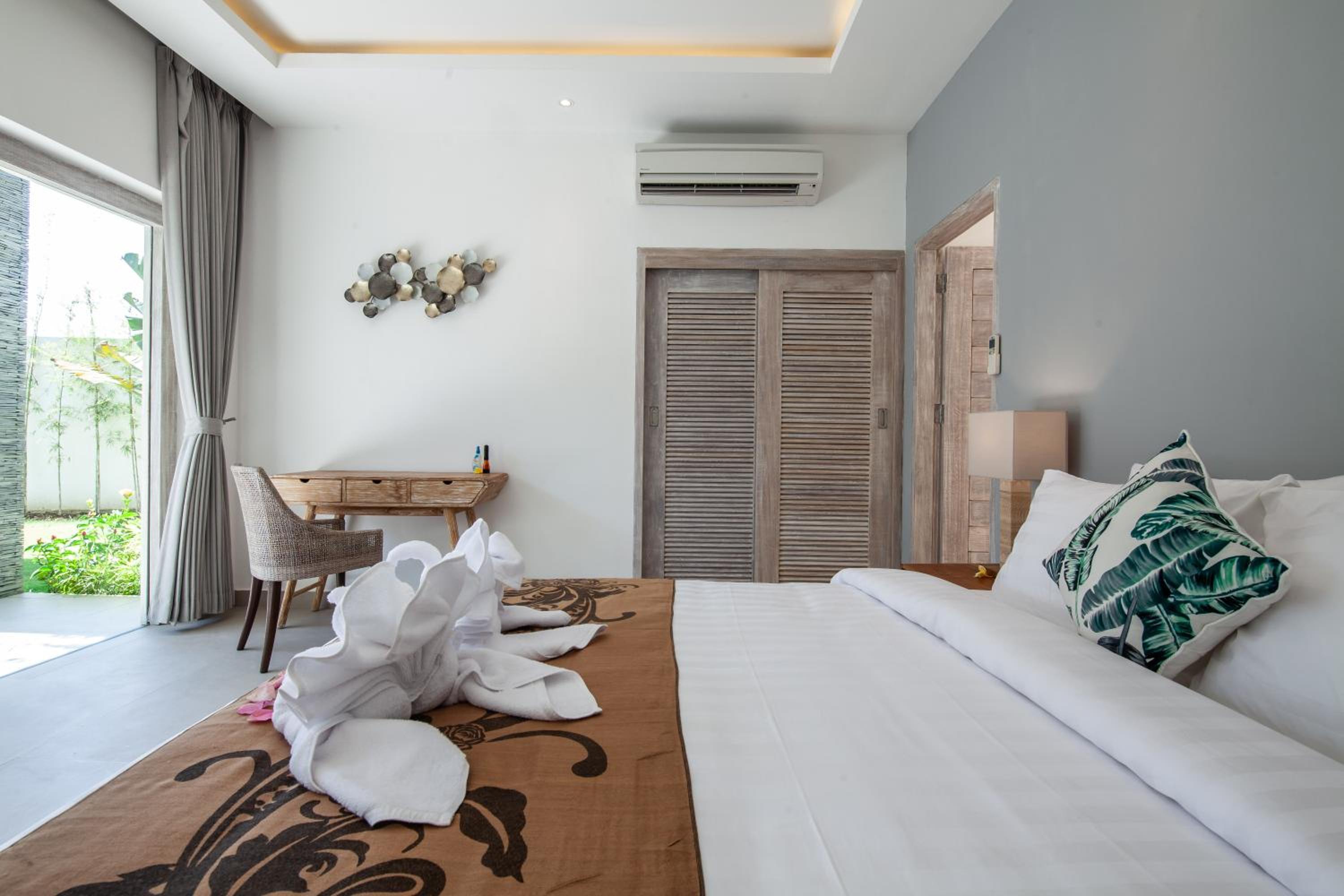 Villa Matahari Munggu 5BR view 3