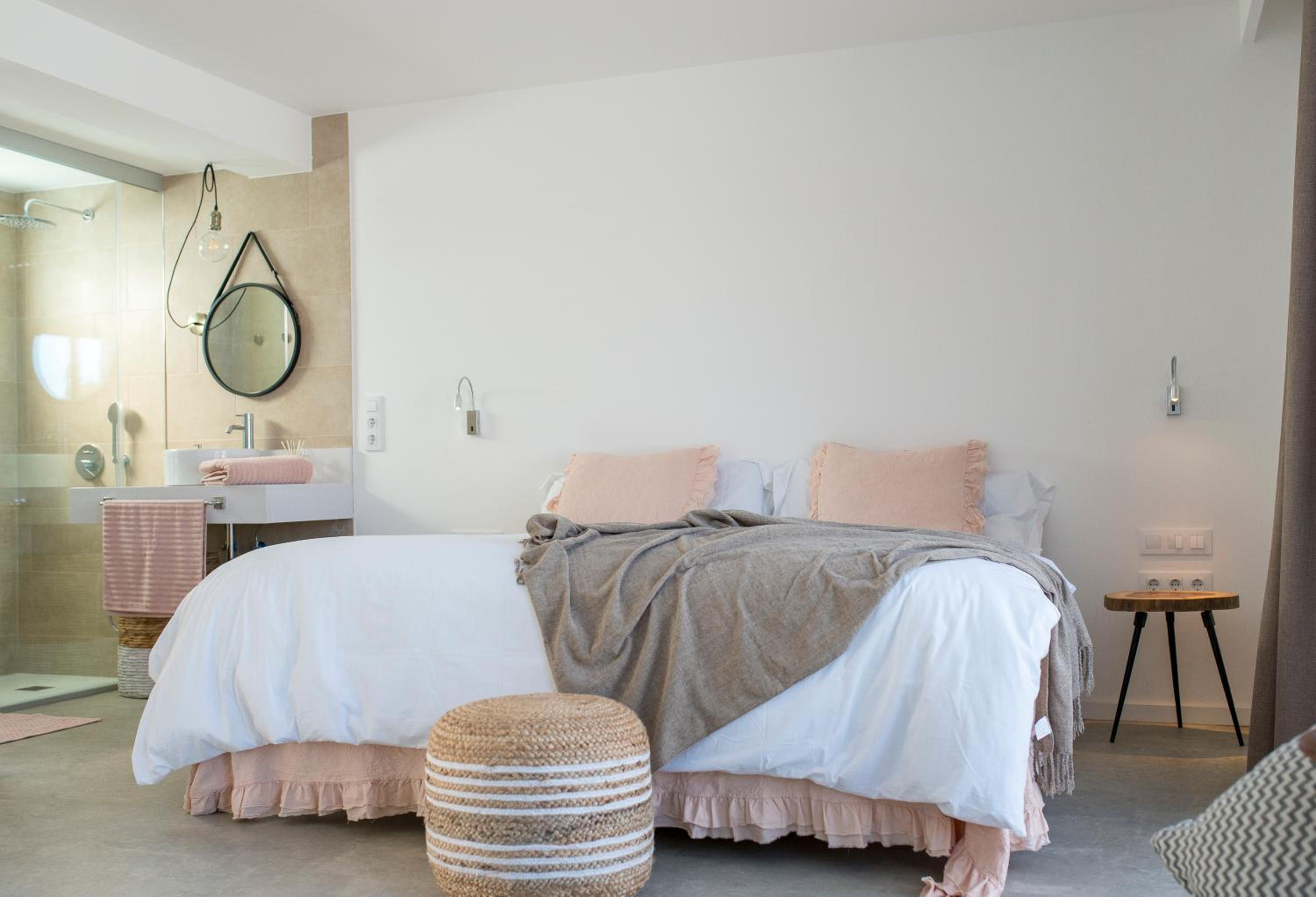 Ocean Suite with heated pool by SunHousesCanarias