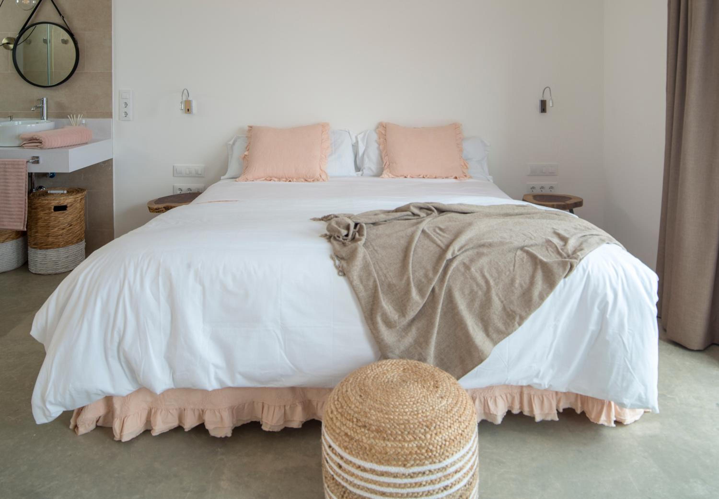 Ocean Suite with heated pool by SunHousesCanarias