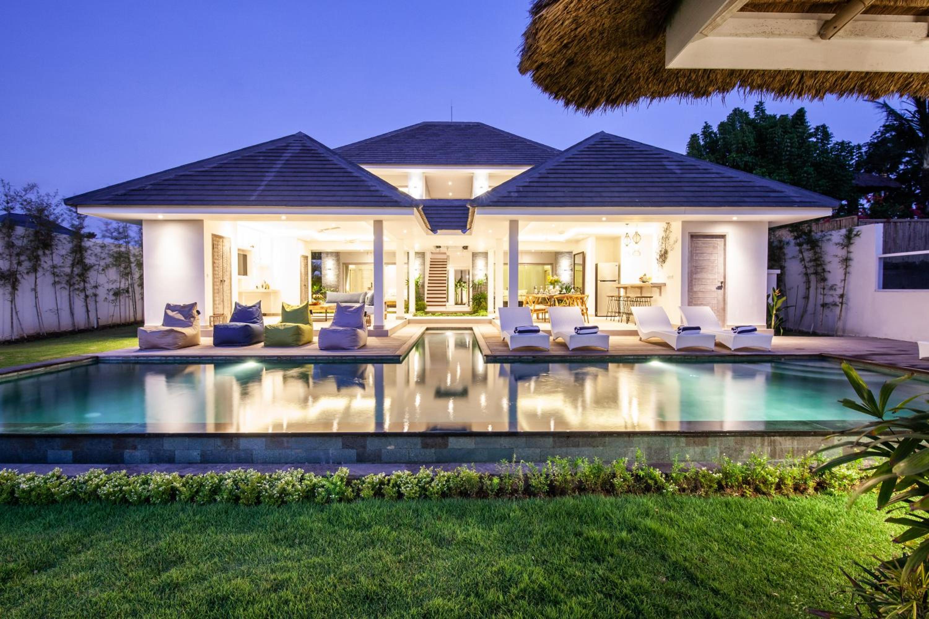 Villa Matahari Munggu 5BR
