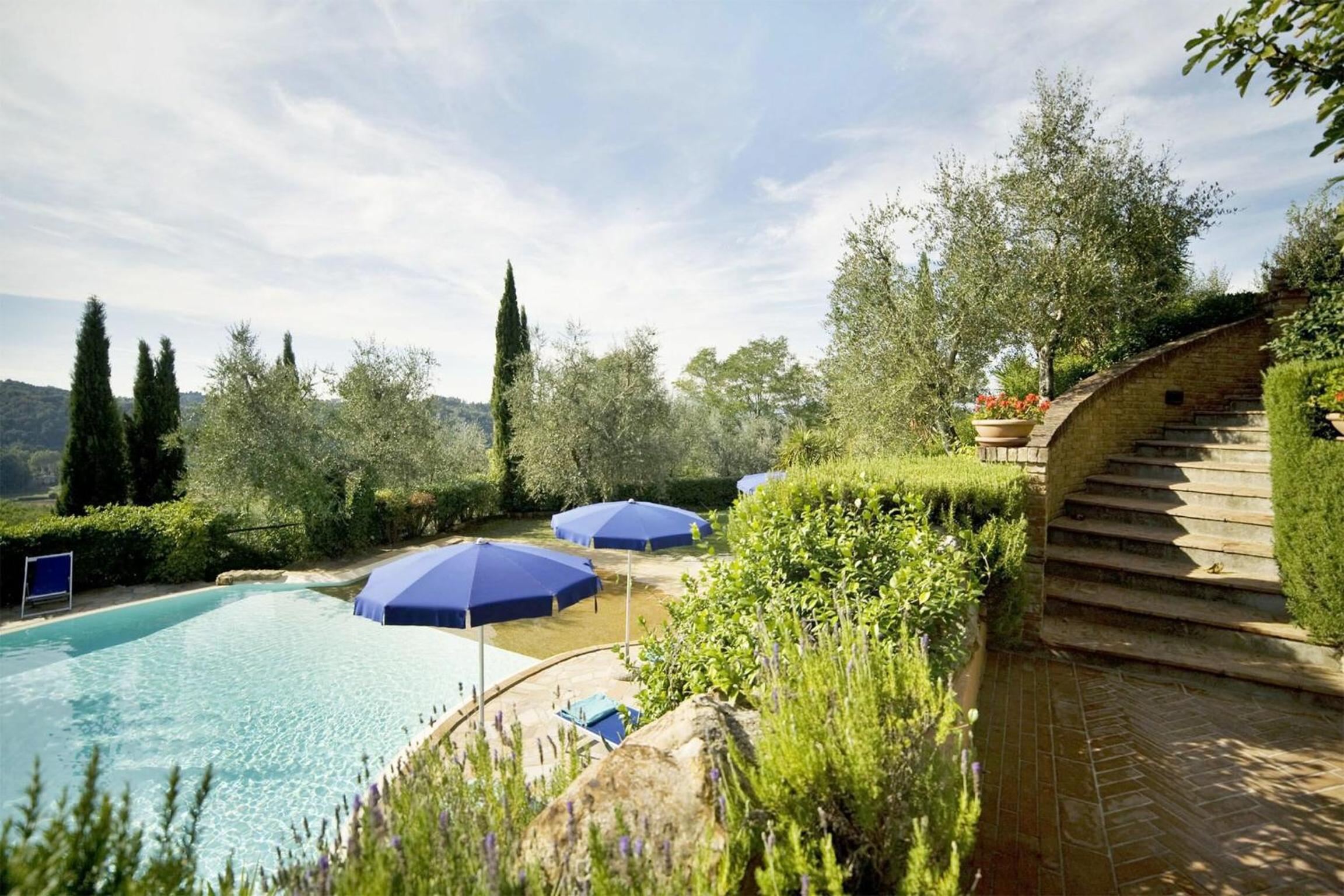 Villa Le Rondini by Salogi Villas