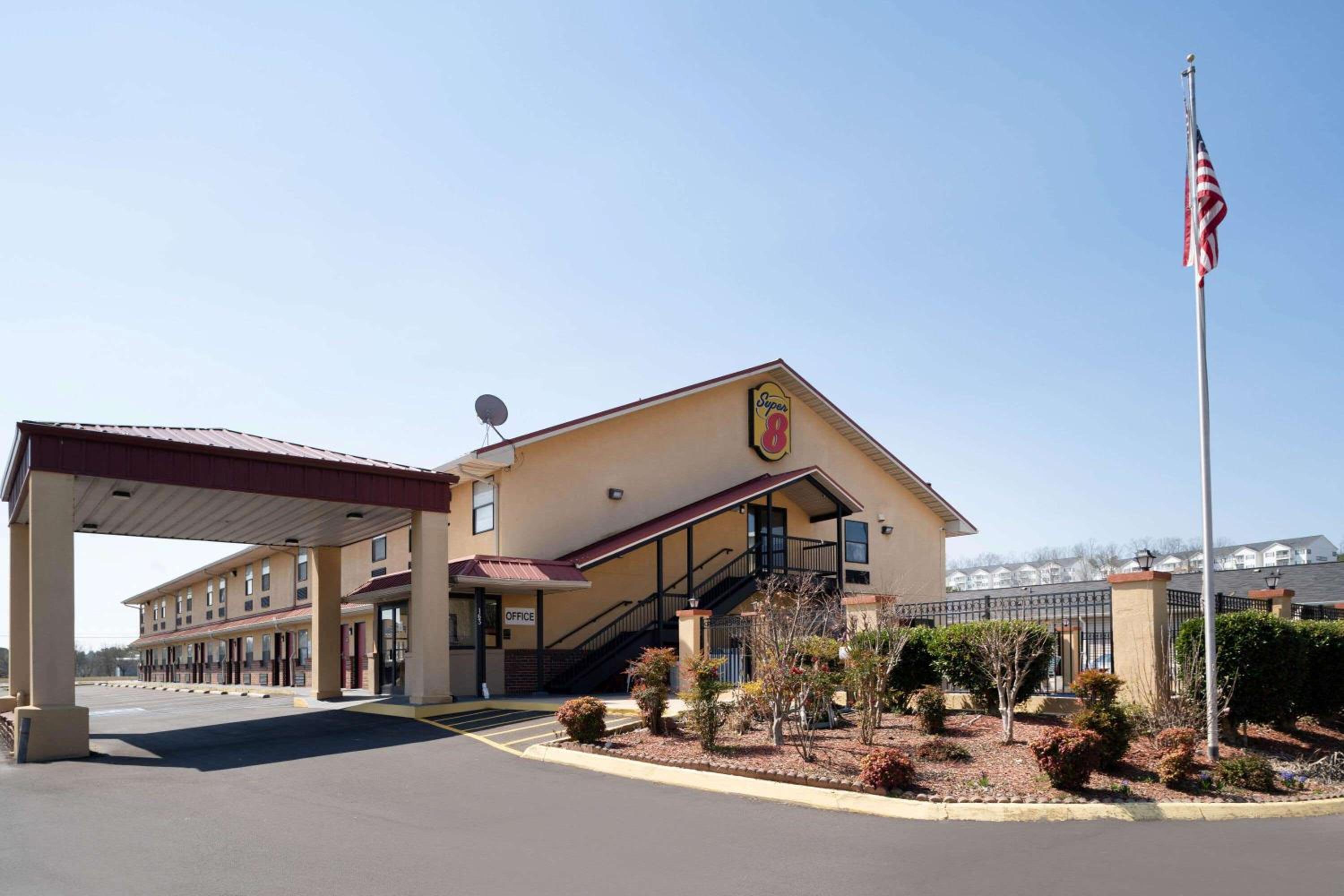 Hotel Super 8 by Wyndham Cleveland