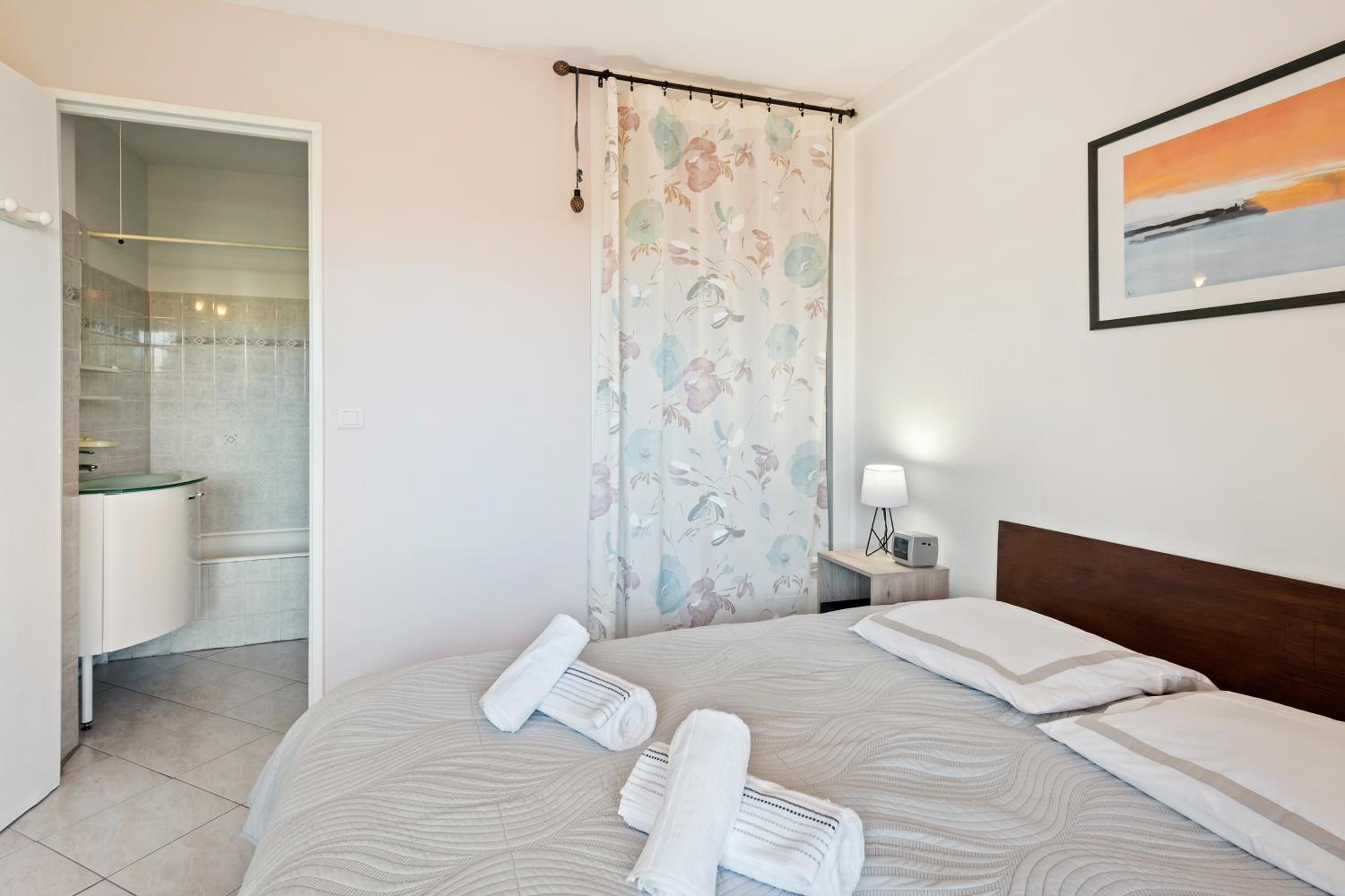 Les Jasmins Apartment view 5