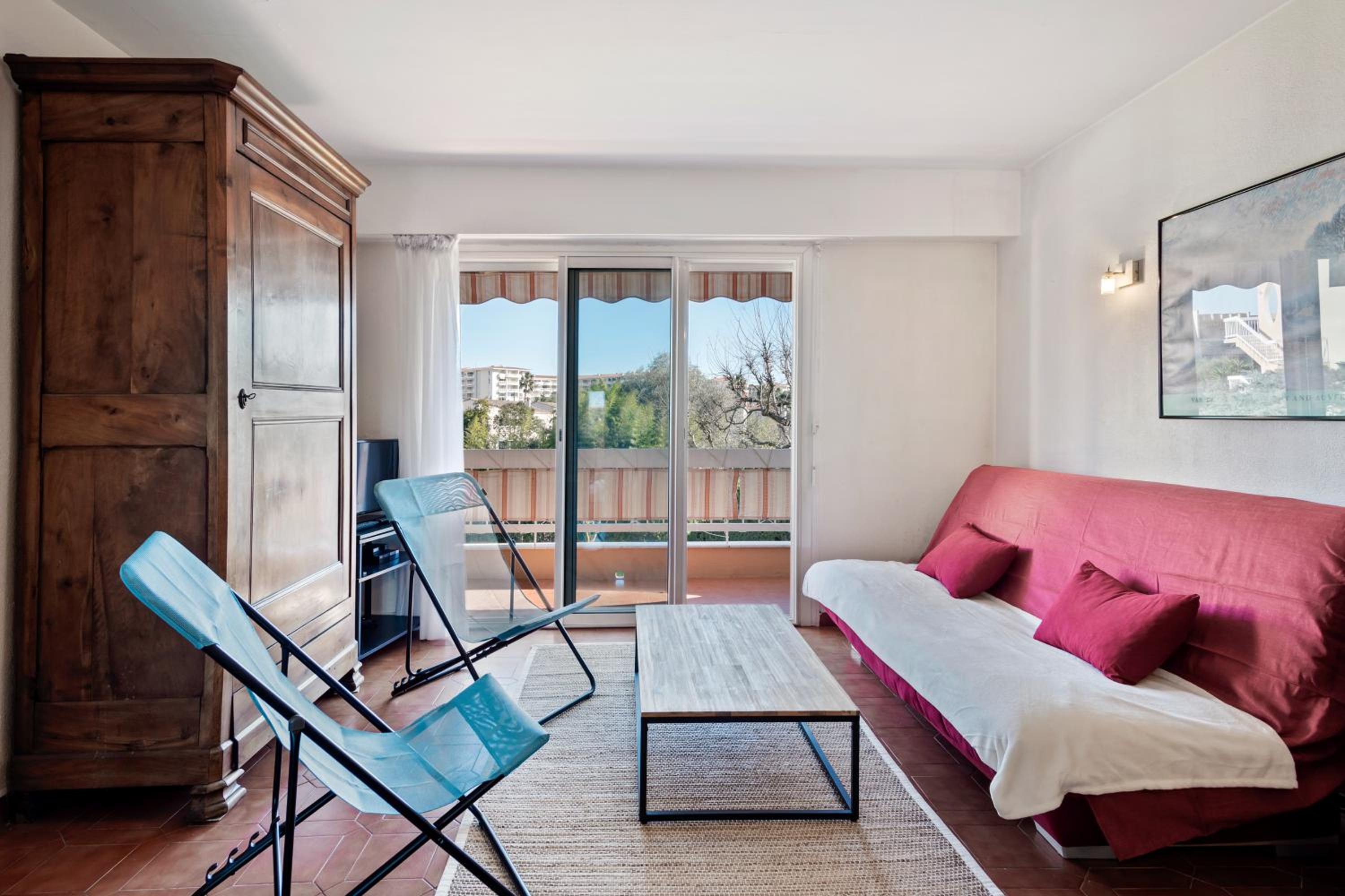 Les Jasmins Apartment view 2