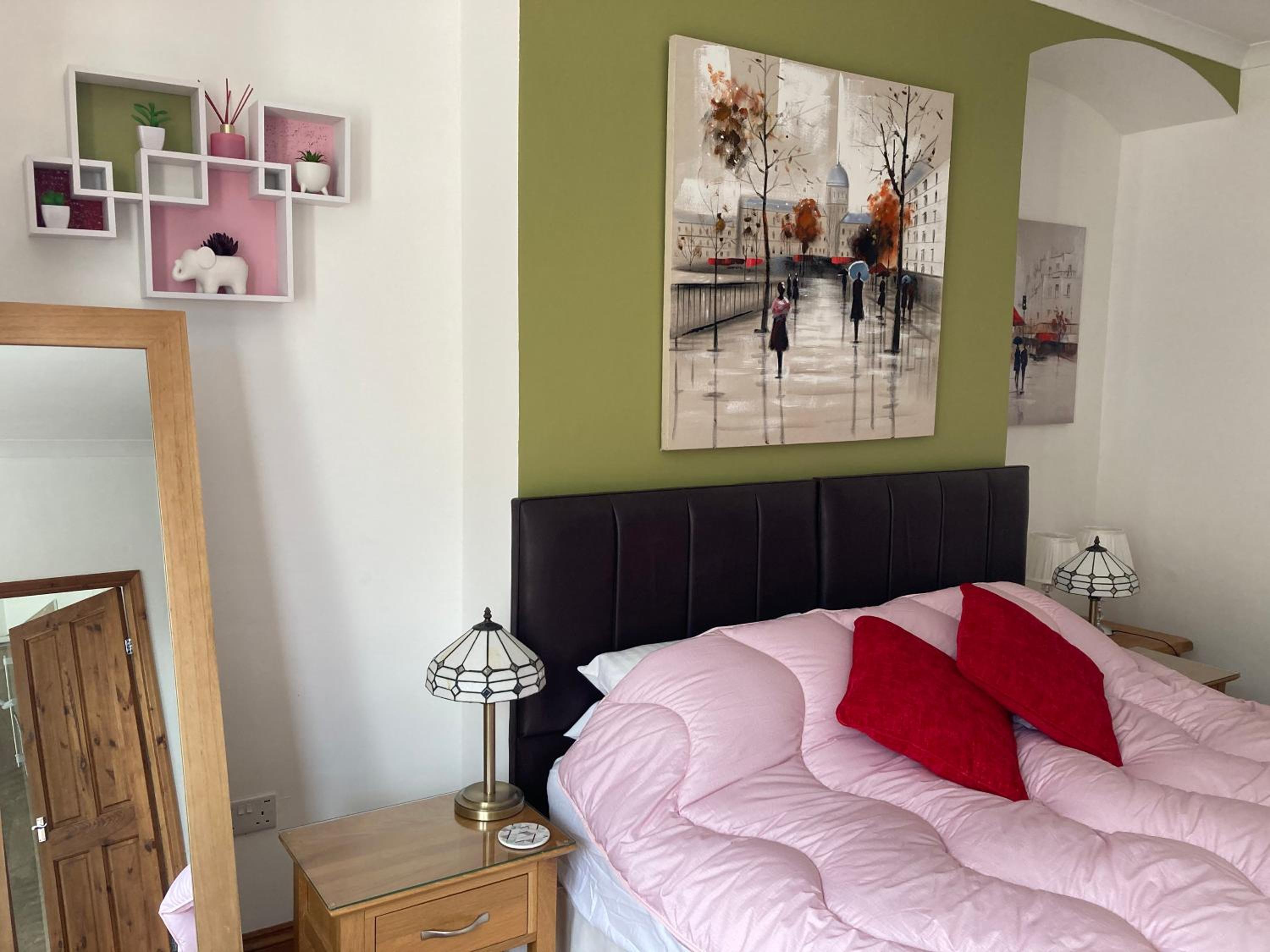 Ellies Guest House