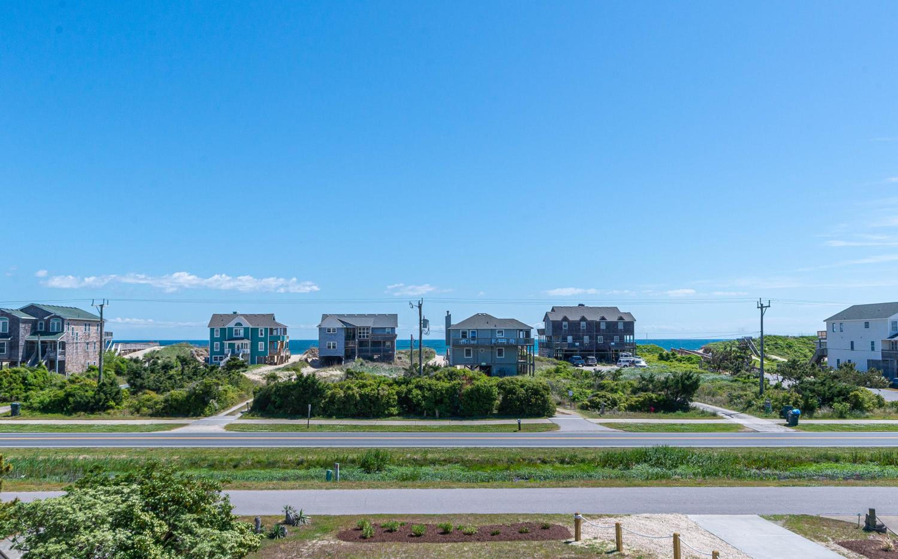 Mystic Memories - S Nags Head MP 19, Ocean View, Beach 80 Yds, Pool, Hot Tub, Close to Pier