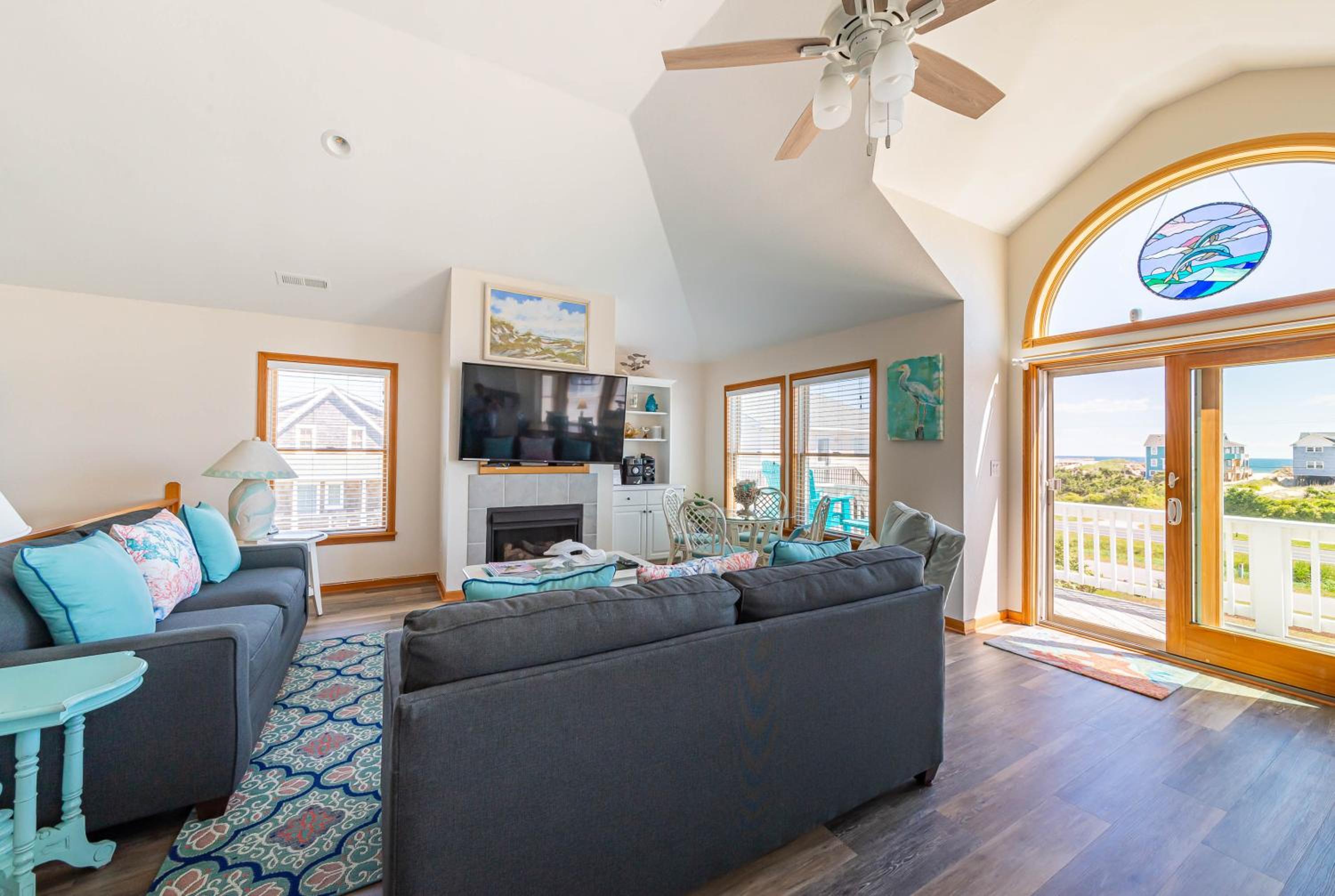 Mystic Memories - S Nags Head MP 19, Ocean View, Beach 80 Yds, Pool, Hot Tub, Close to Pier