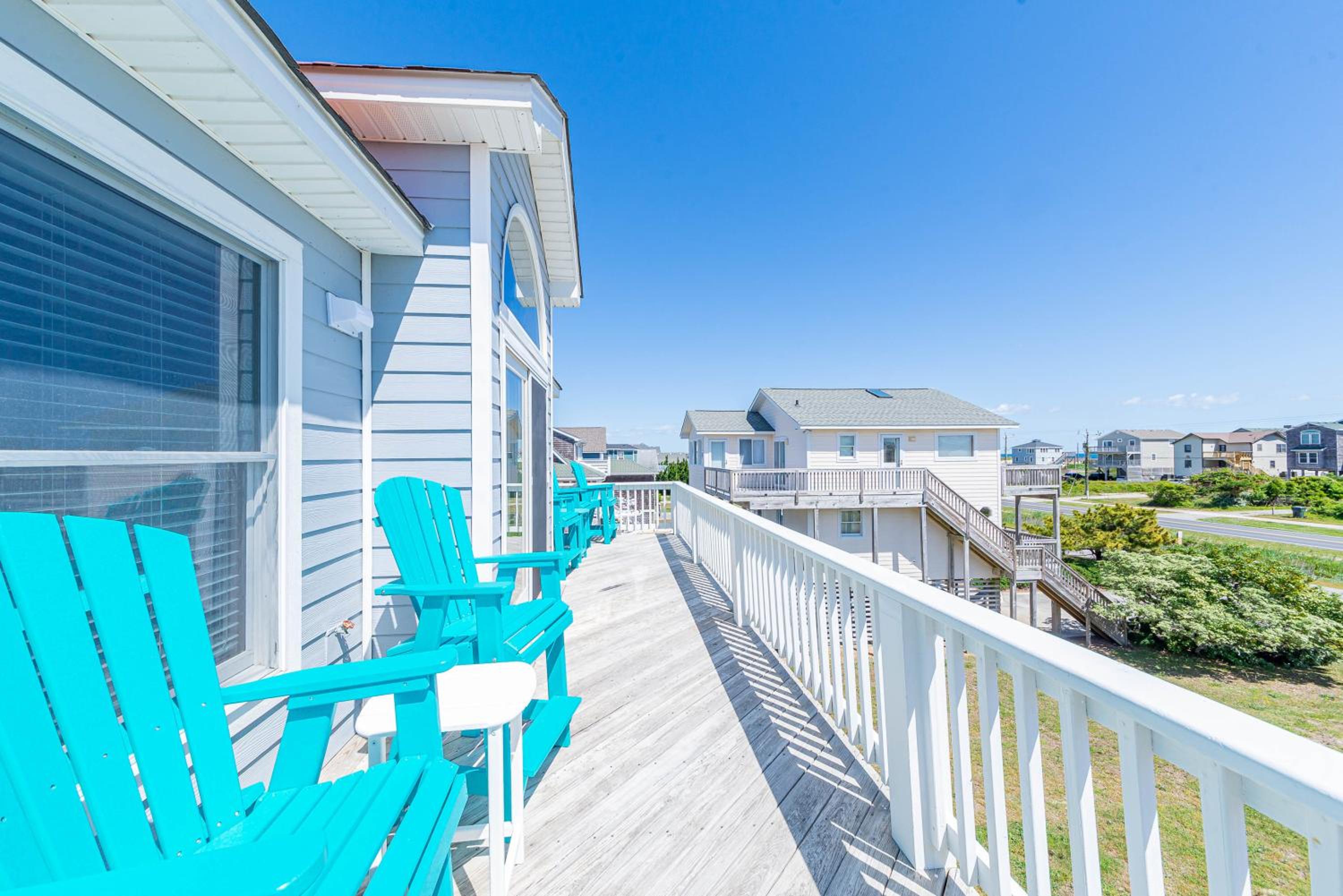 Mystic Memories - S Nags Head MP 19, Ocean View, Beach 80 Yds, Pool, Hot Tub, Close to Pier