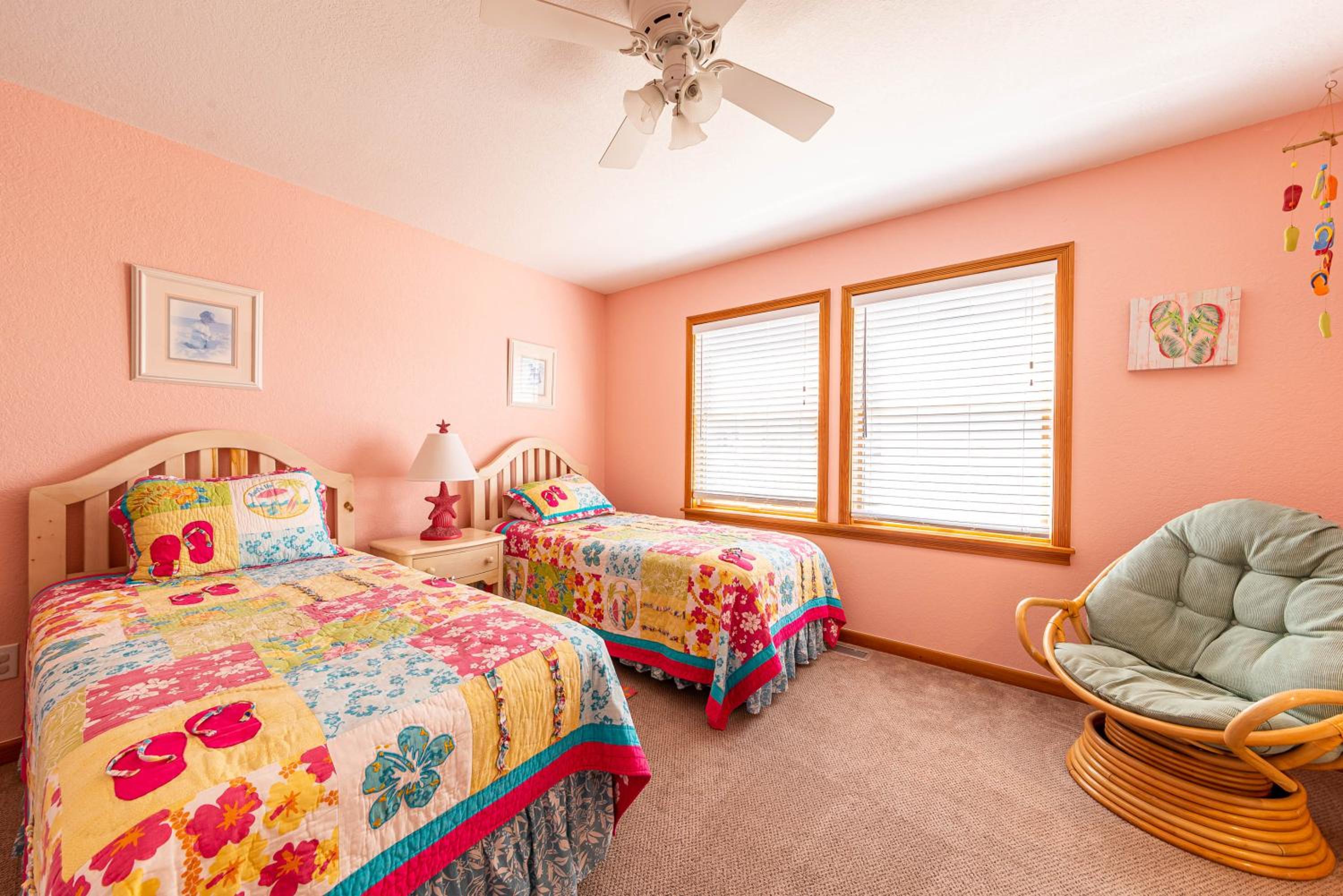 Mystic Memories - S Nags Head MP 19, Ocean View, Beach 80 Yds, Pool, Hot Tub, Close to Pier