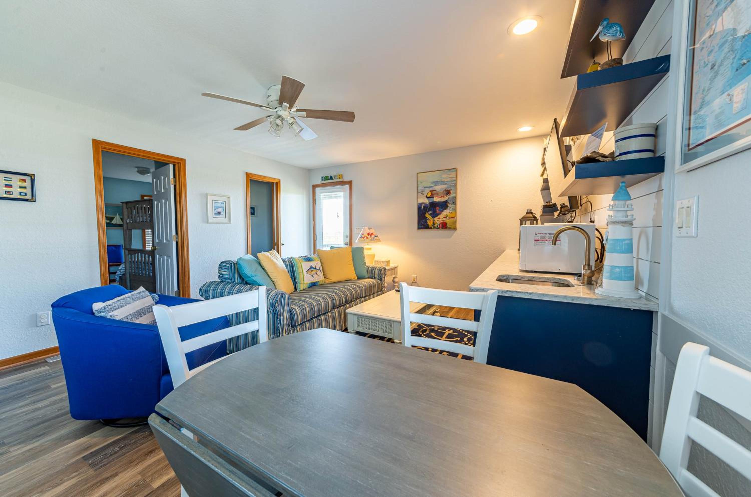 Mystic Memories - S Nags Head MP 19, Ocean View, Beach 80 Yds, Pool, Hot Tub, Close to Pier