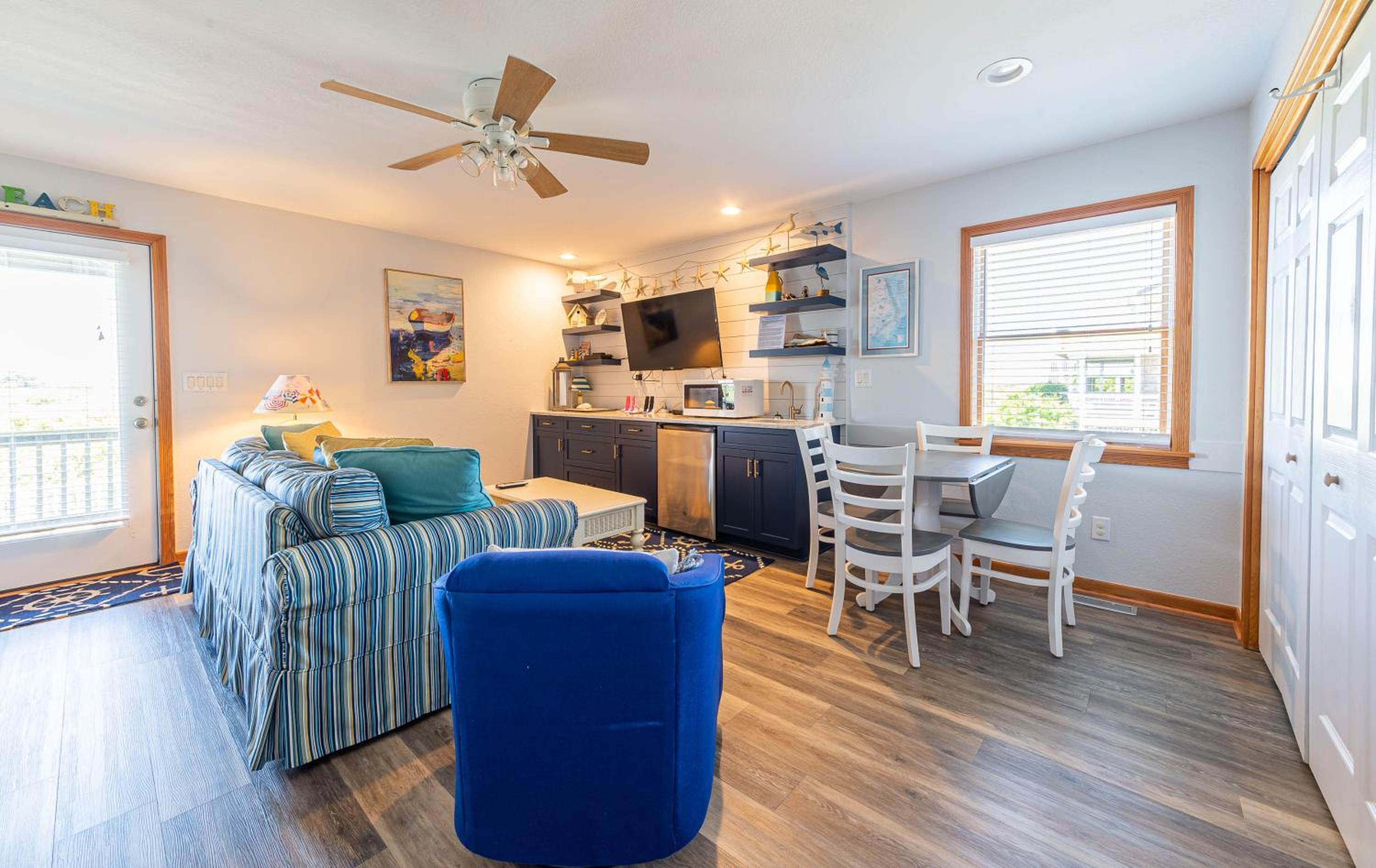 Mystic Memories - S Nags Head MP 19, Ocean View, Beach 80 Yds, Pool, Hot Tub, Close to Pier