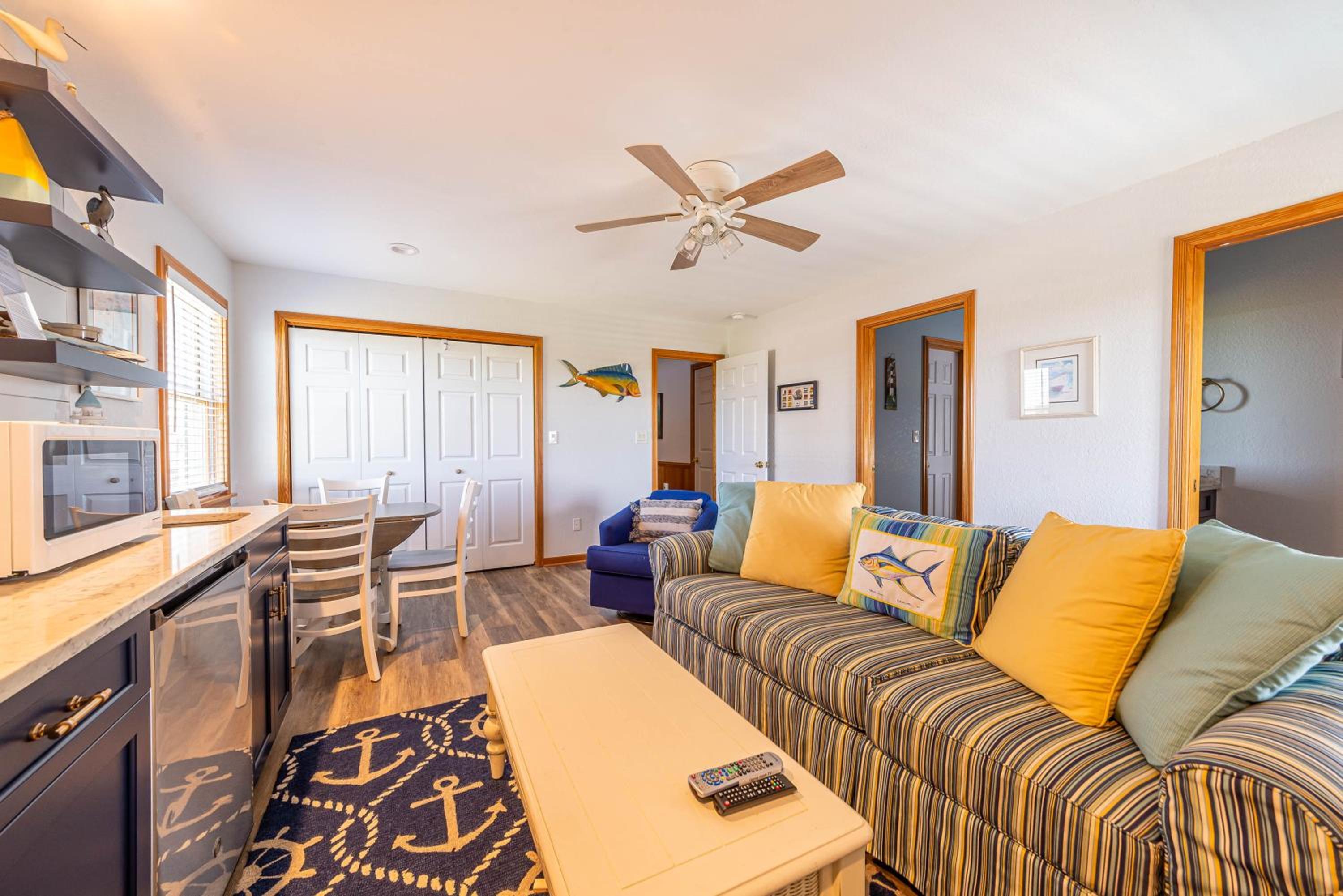 Mystic Memories - S Nags Head MP 19, Ocean View, Beach 80 Yds, Pool, Hot Tub, Close to Pier