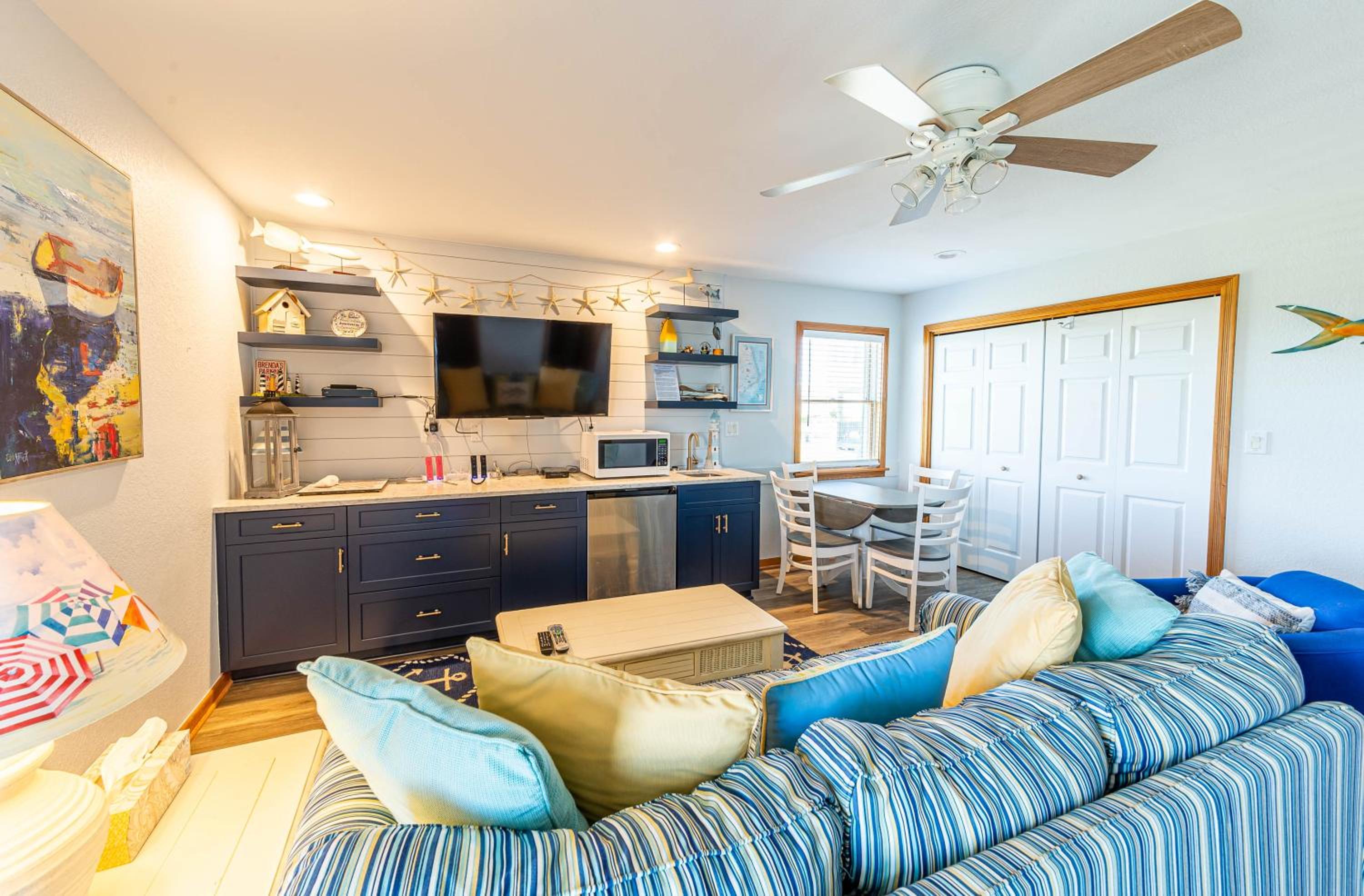Mystic Memories - S Nags Head MP 19, Ocean View, Beach 80 Yds, Pool, Hot Tub, Close to Pier