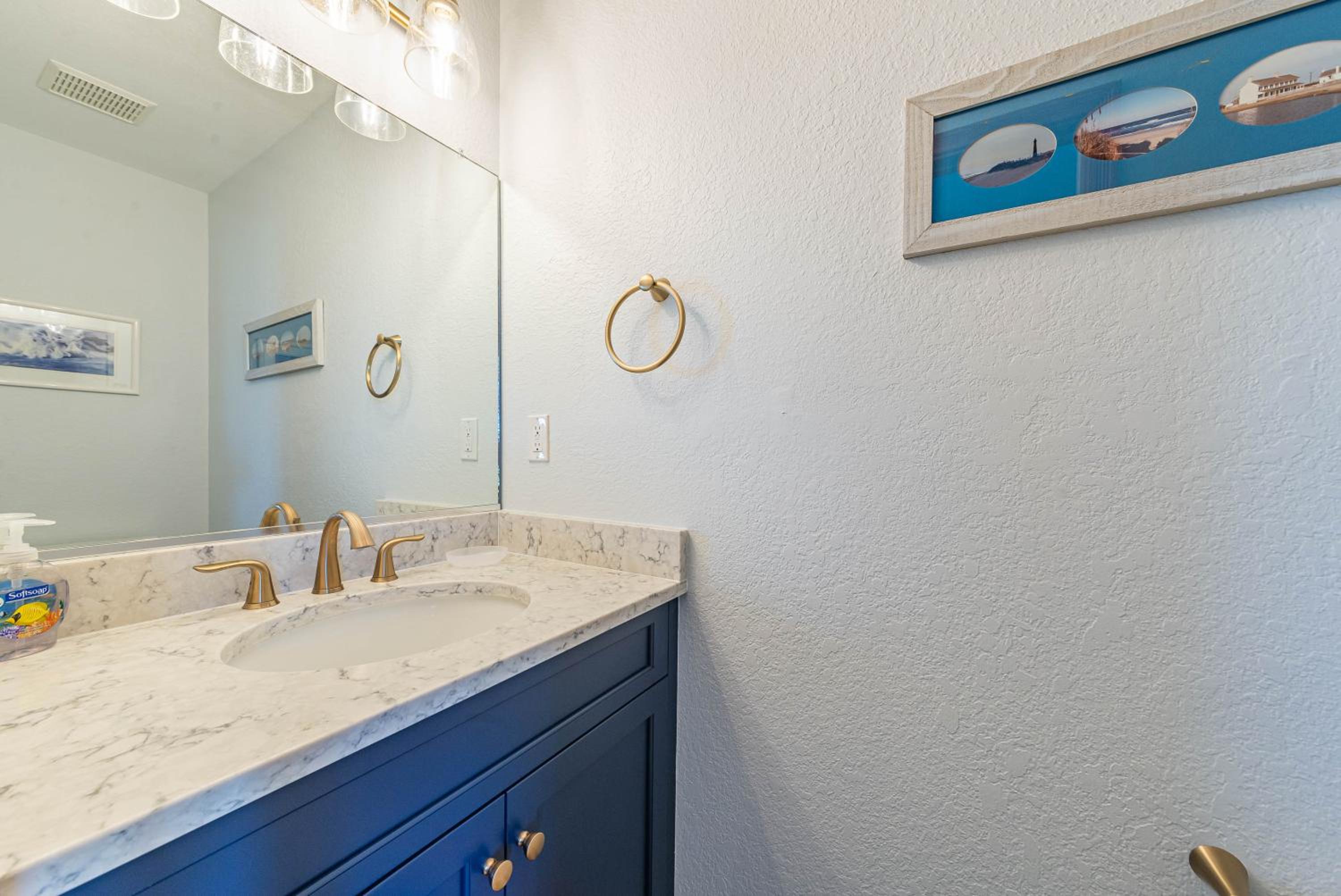 Mystic Memories - S Nags Head MP 19, Ocean View, Beach 80 Yds, Pool, Hot Tub, Close to Pier