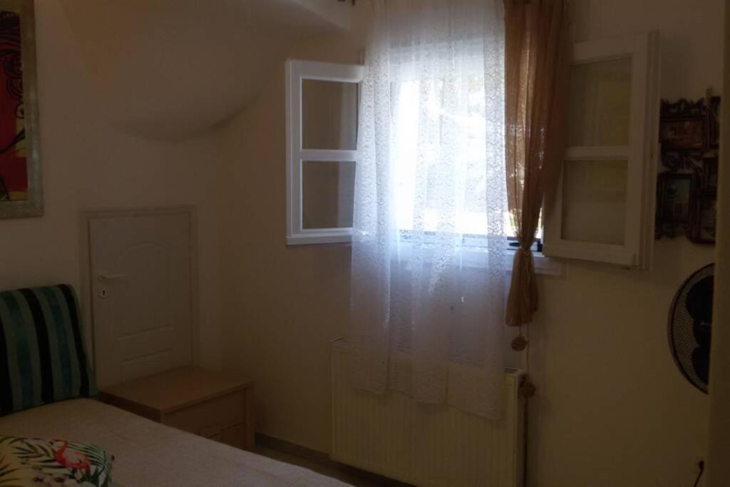 Photo 33