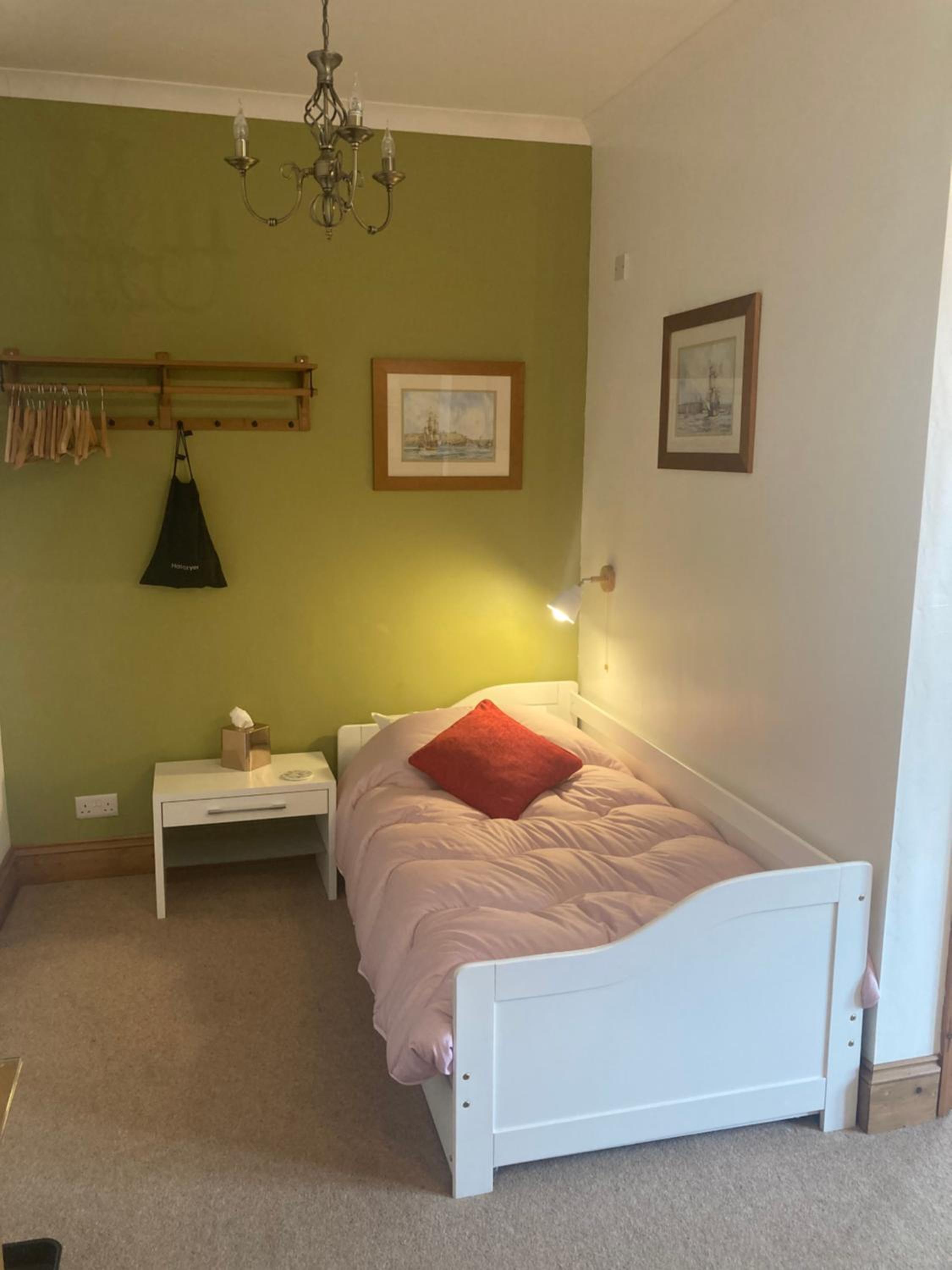Ellies Guest House