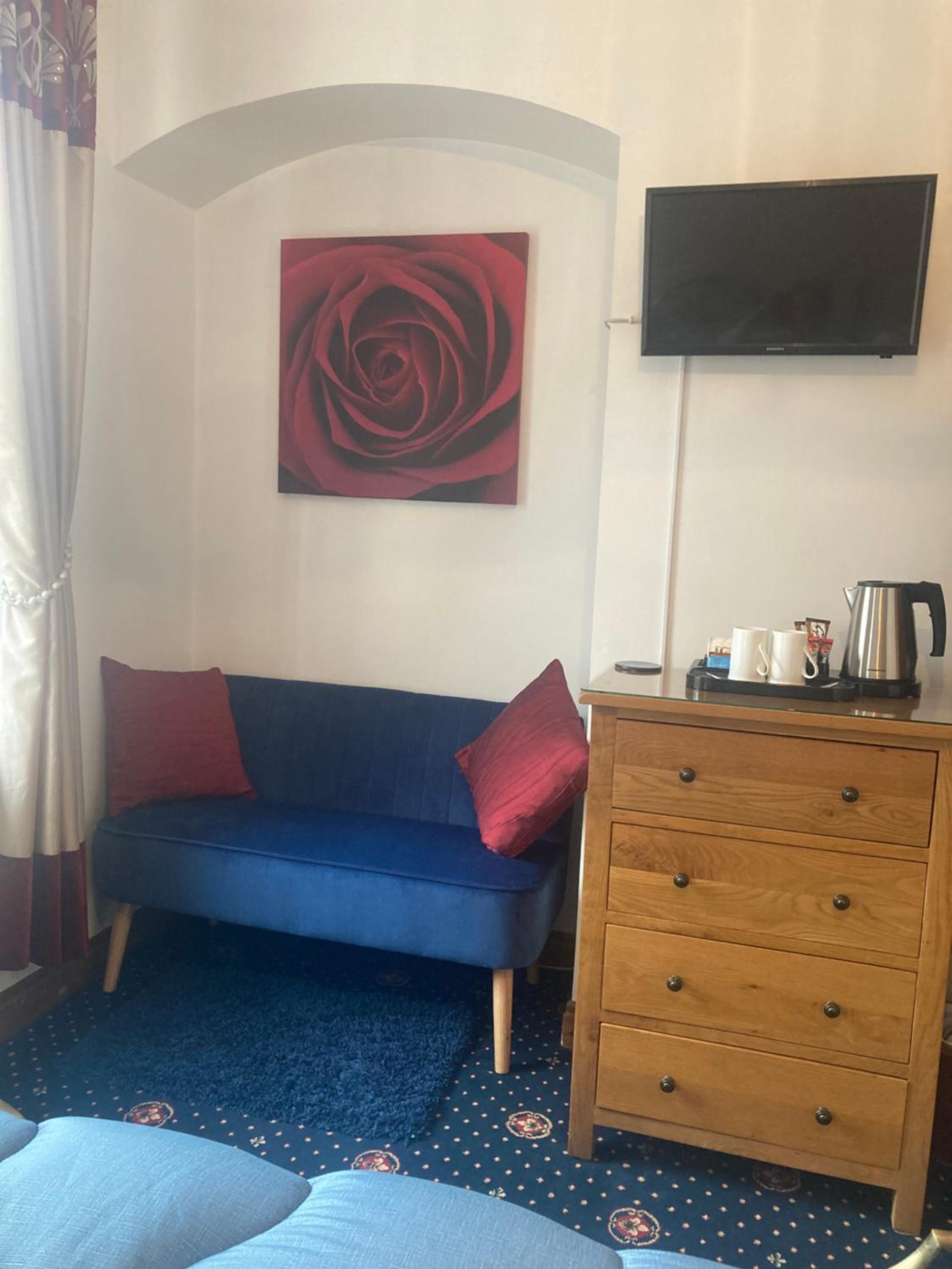 Ellies Guest House