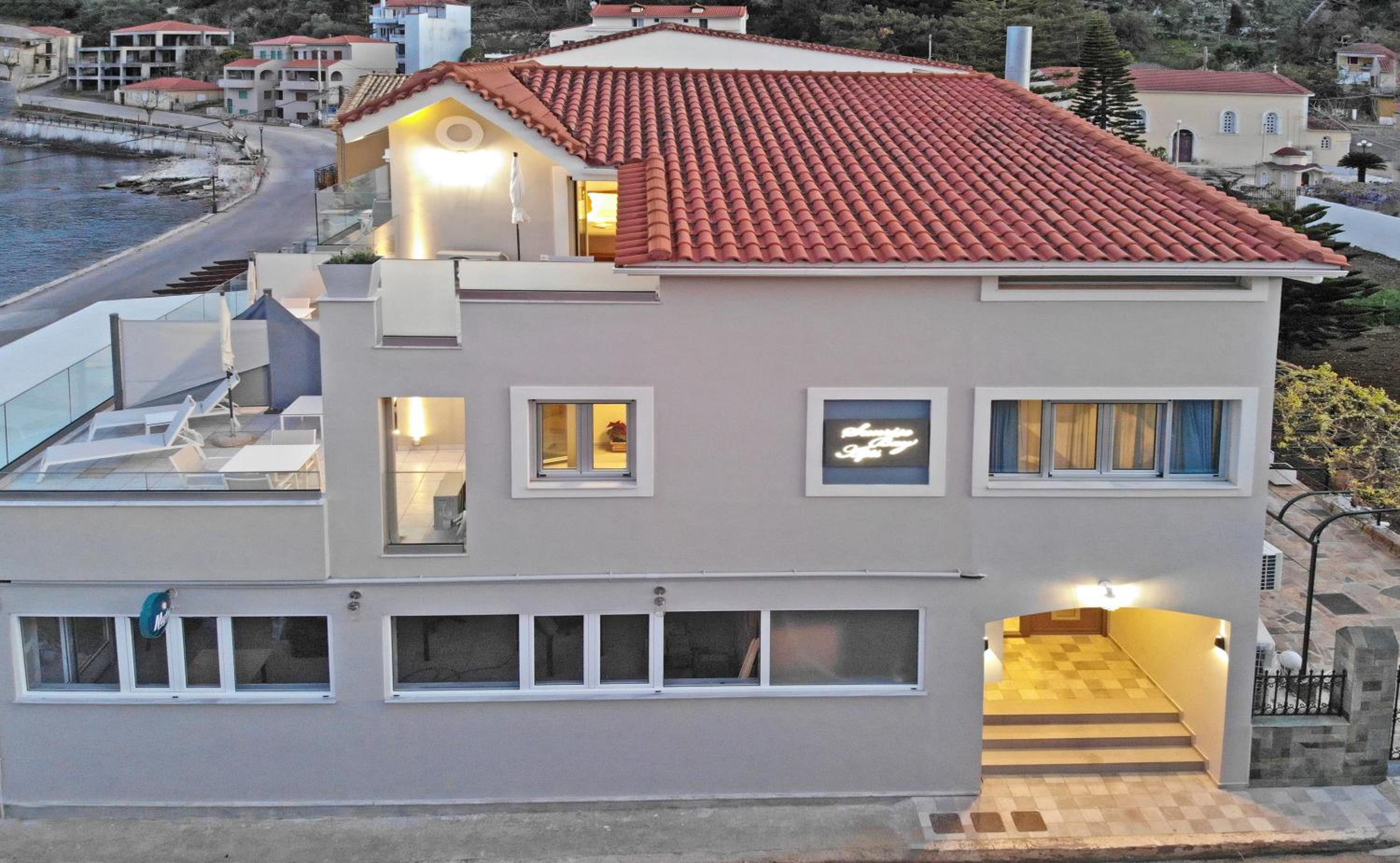 Hotel Sunrise Bay Apts - Image 1