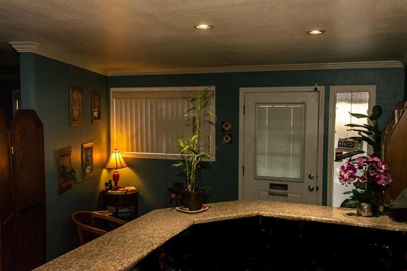 Maple Leaf Motel - Property Image 13