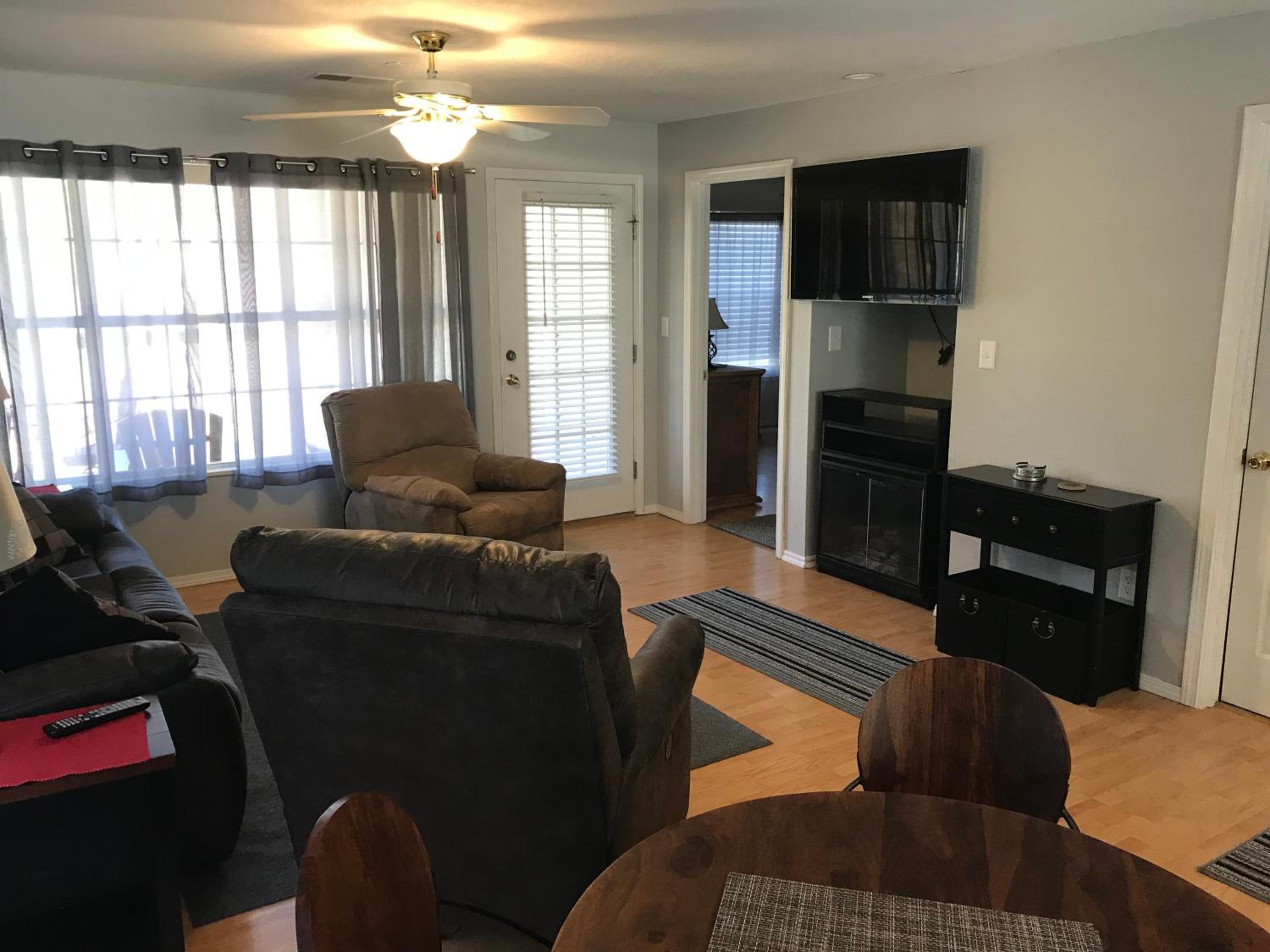 Lakeside Condo on Lake Taneycomo view 2