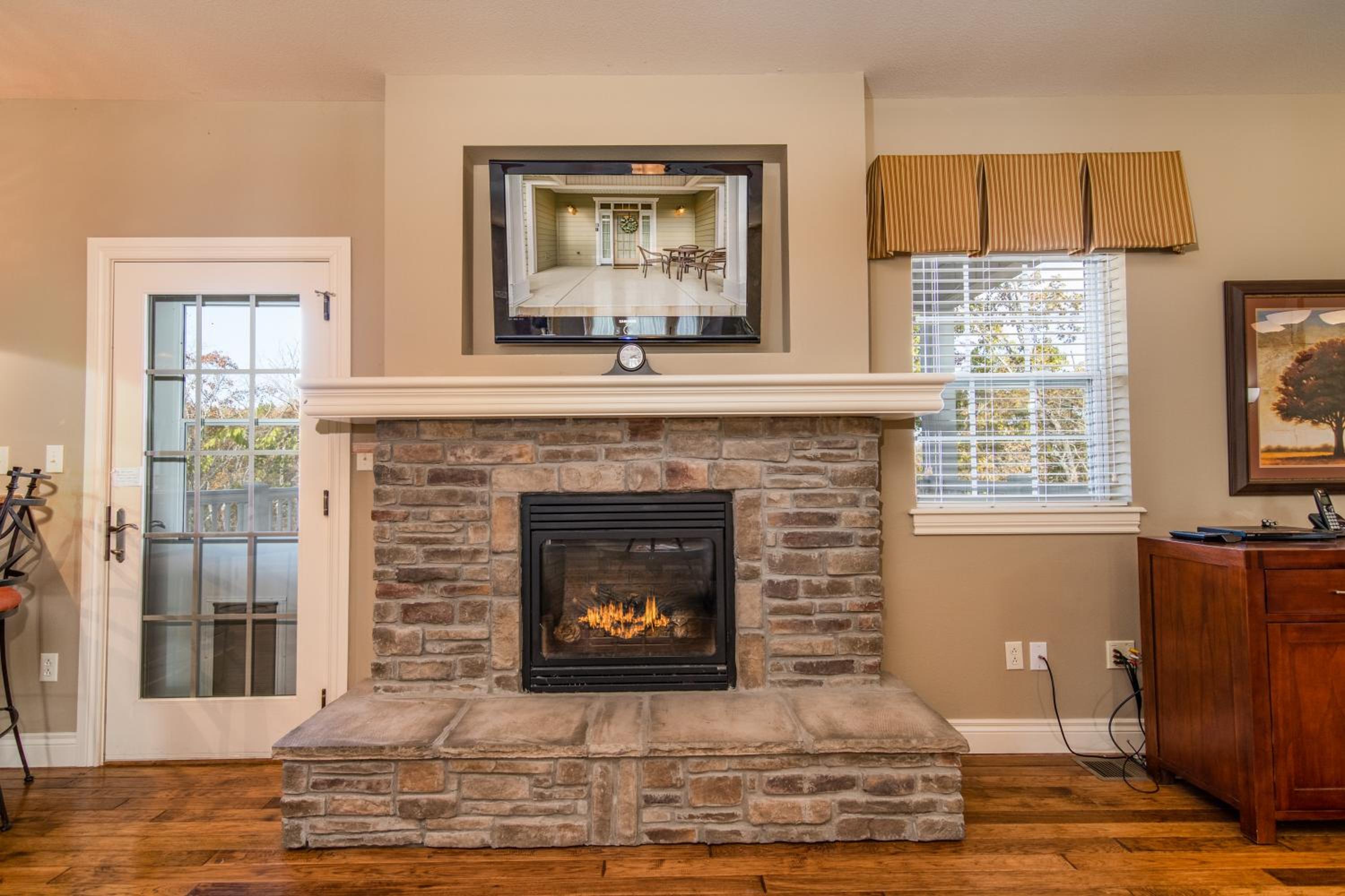 Two Bedroom Villa in the Heart of Branson view 3