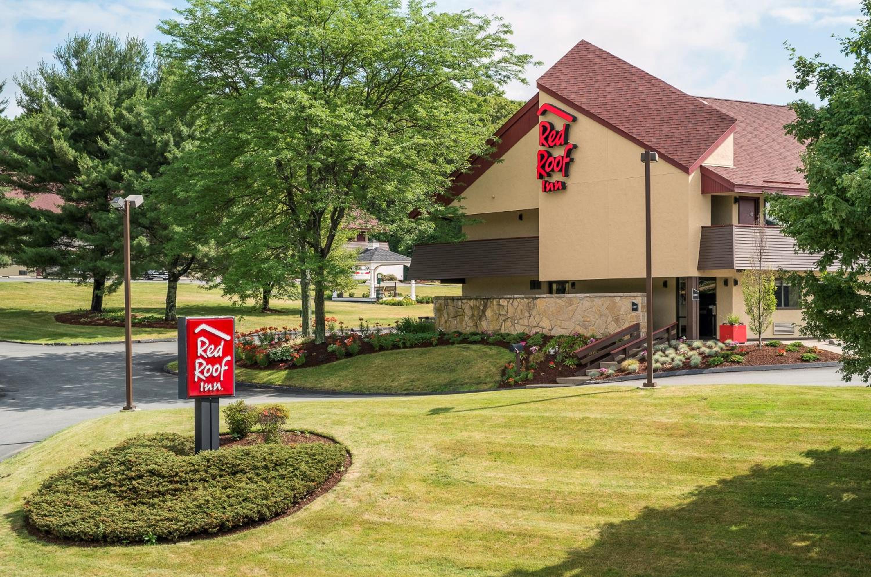 Red Roof Inn Boston - Southborough/Worcester view 4