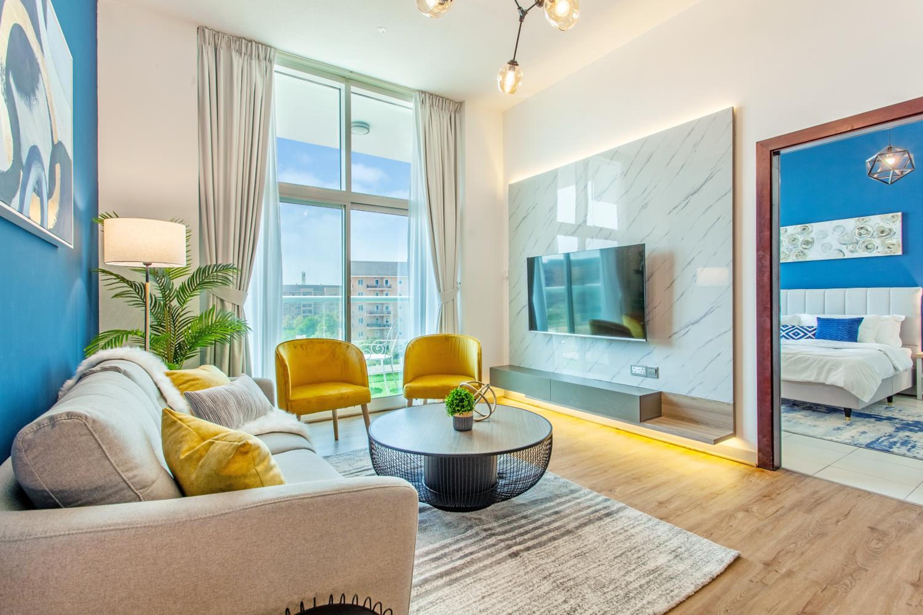 Live Modern Live Luxury - Dubai Studio City